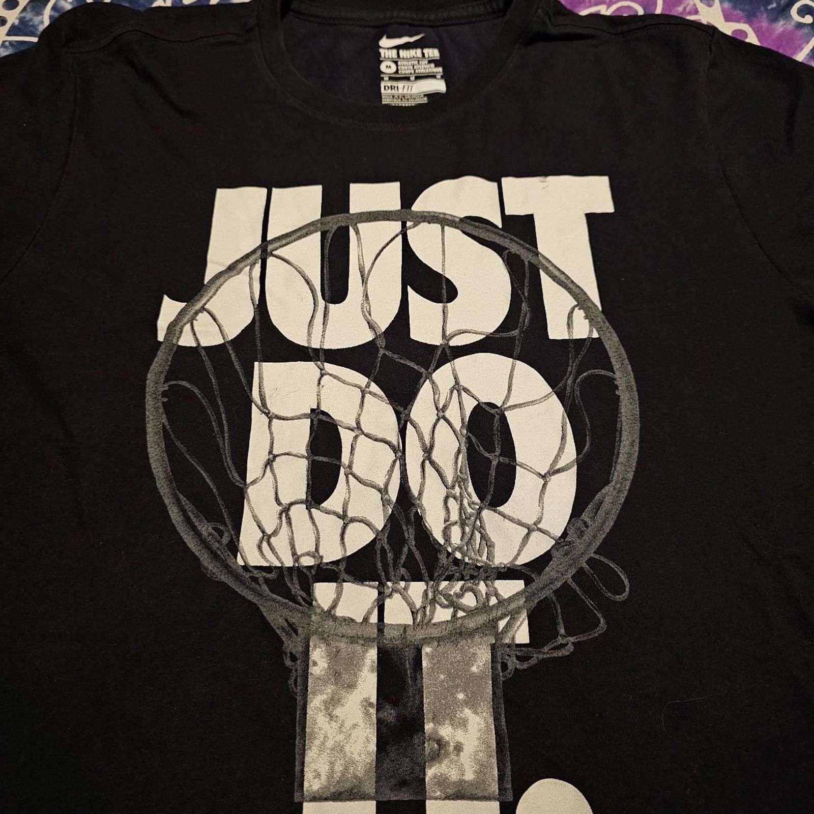 Nike Nike Men's Black and White T-shirt Size US M / EU 48-50 / 2 - 7 Thumbnail