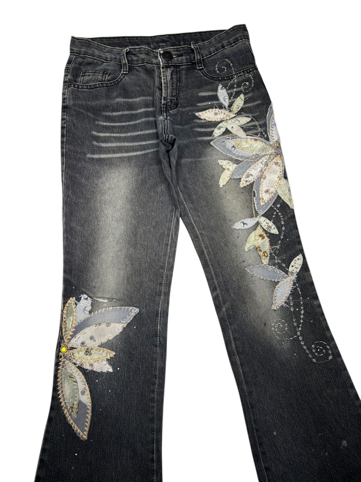 If Six Was Nine ARTISAN FLORAL EMBROIDERED FLARE JEANS Size 28" / US 6 / IT 42 - 7 Thumbnail