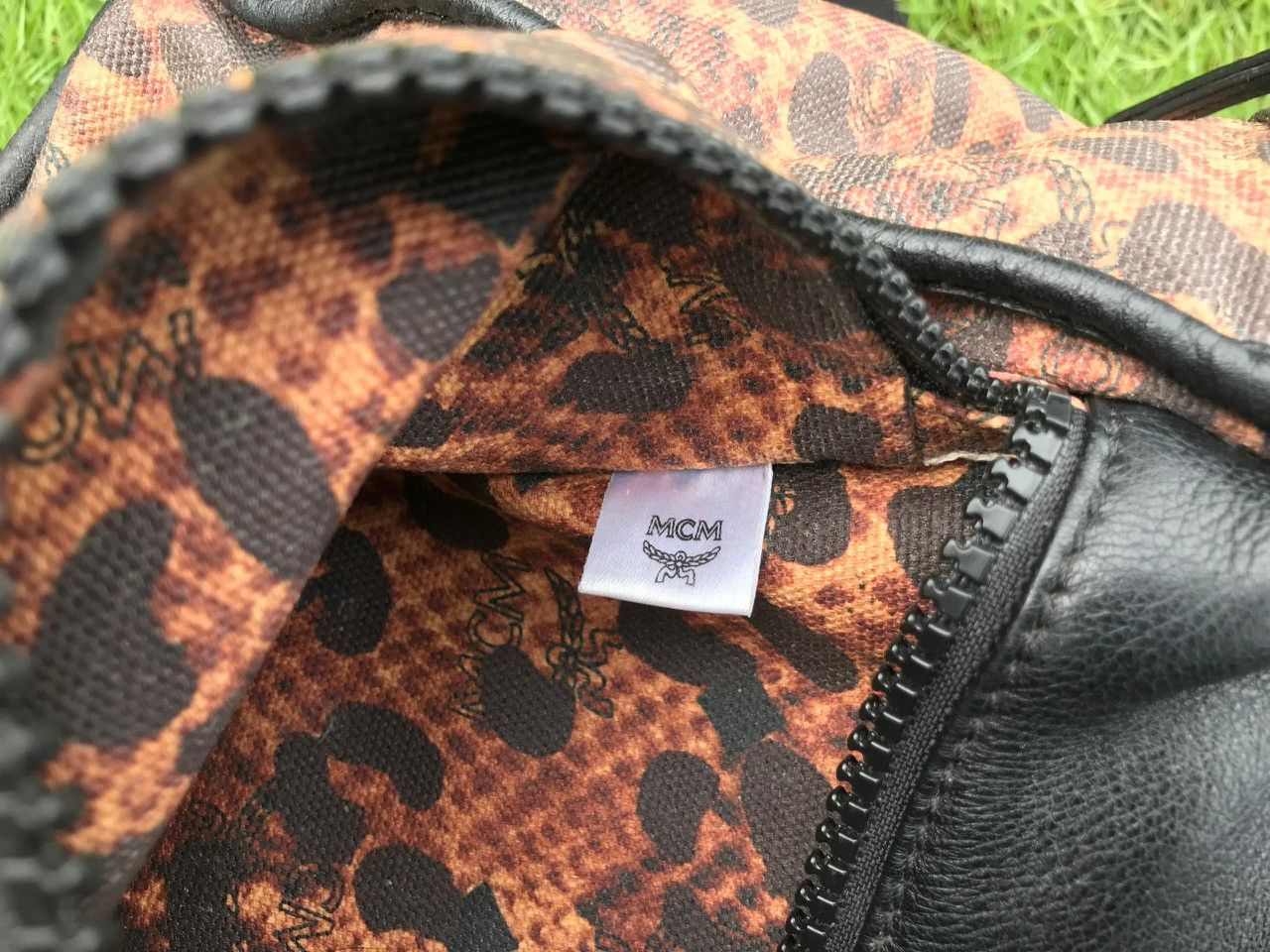 MCM Authentic MCM Leopard Print Medium Reversible Backpack Size ONE SIZE - 15 Thumbnail