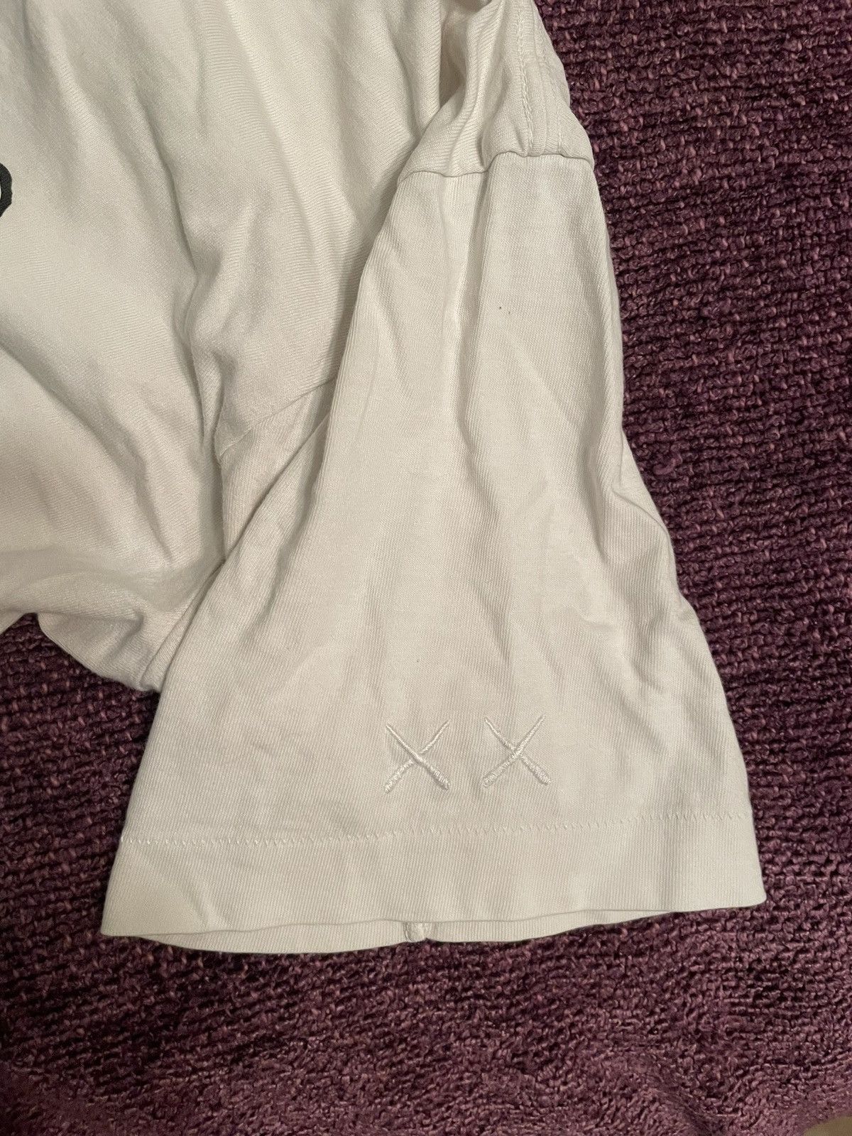 Kaws × Uniqlo Kaws x Uniqlo x Peanuts Snoopy T Shirt Size M Size US M / EU 48-50 / 2 - 5 Thumbnail