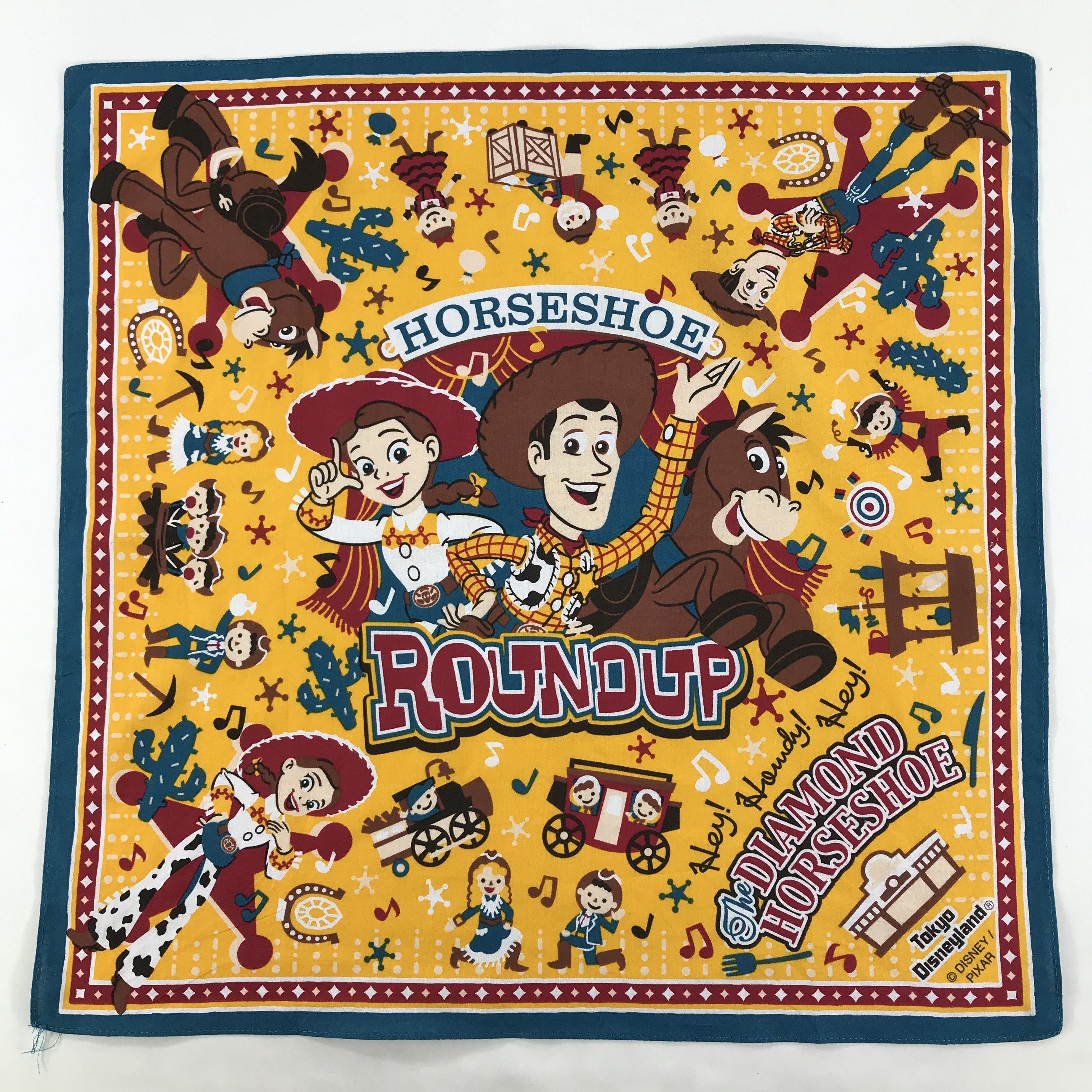 Disney × Japanese Brand × Vintage Disneyland Bandana / Handkerchief / Neckerchief - S1914 Size ONE SIZE - 1 Thumbnail