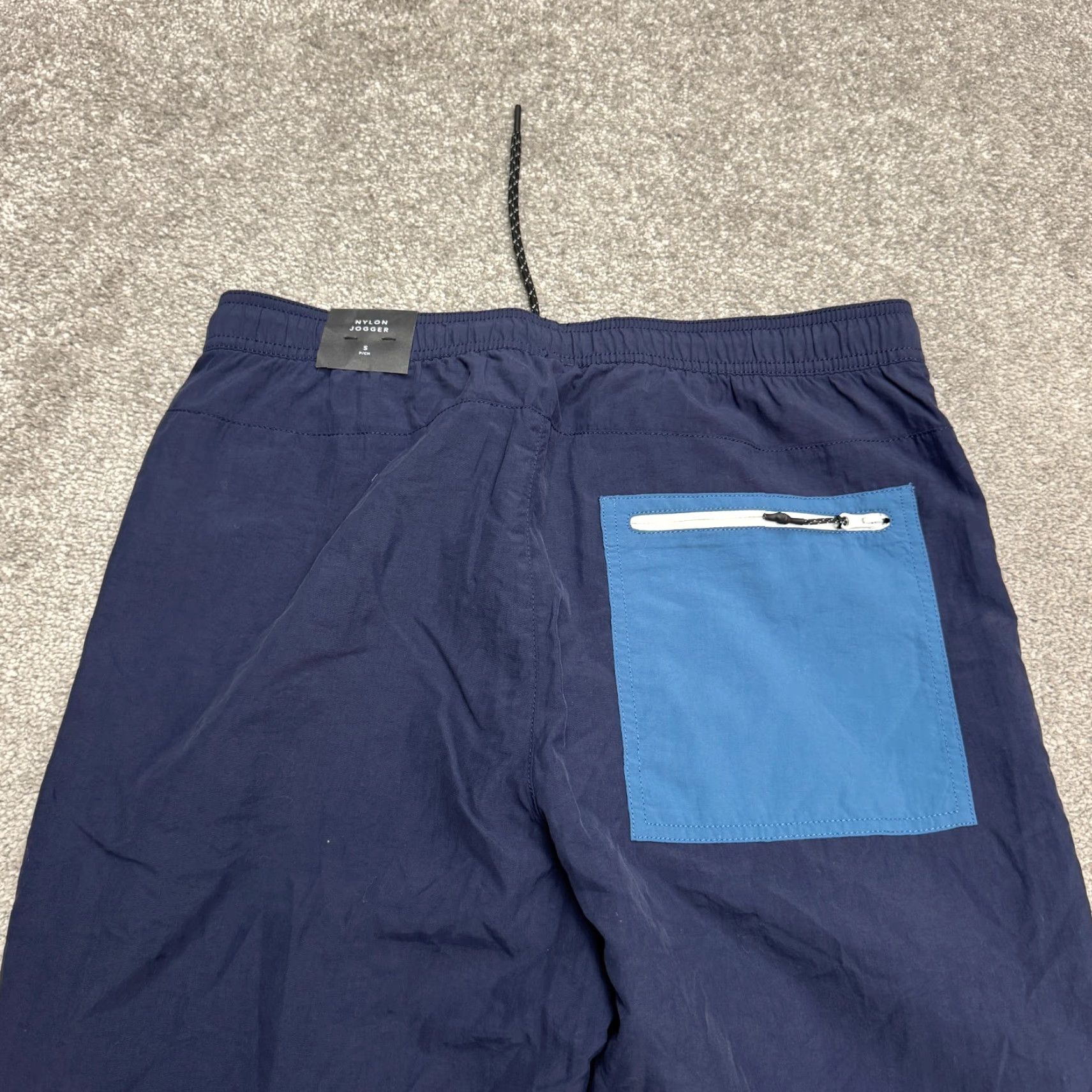 American Eagle Outfitters American Eagle Outfitters Nylon Jogger Pants Mens S Navy Blue Logo Size US 29 - 3 Thumbnail