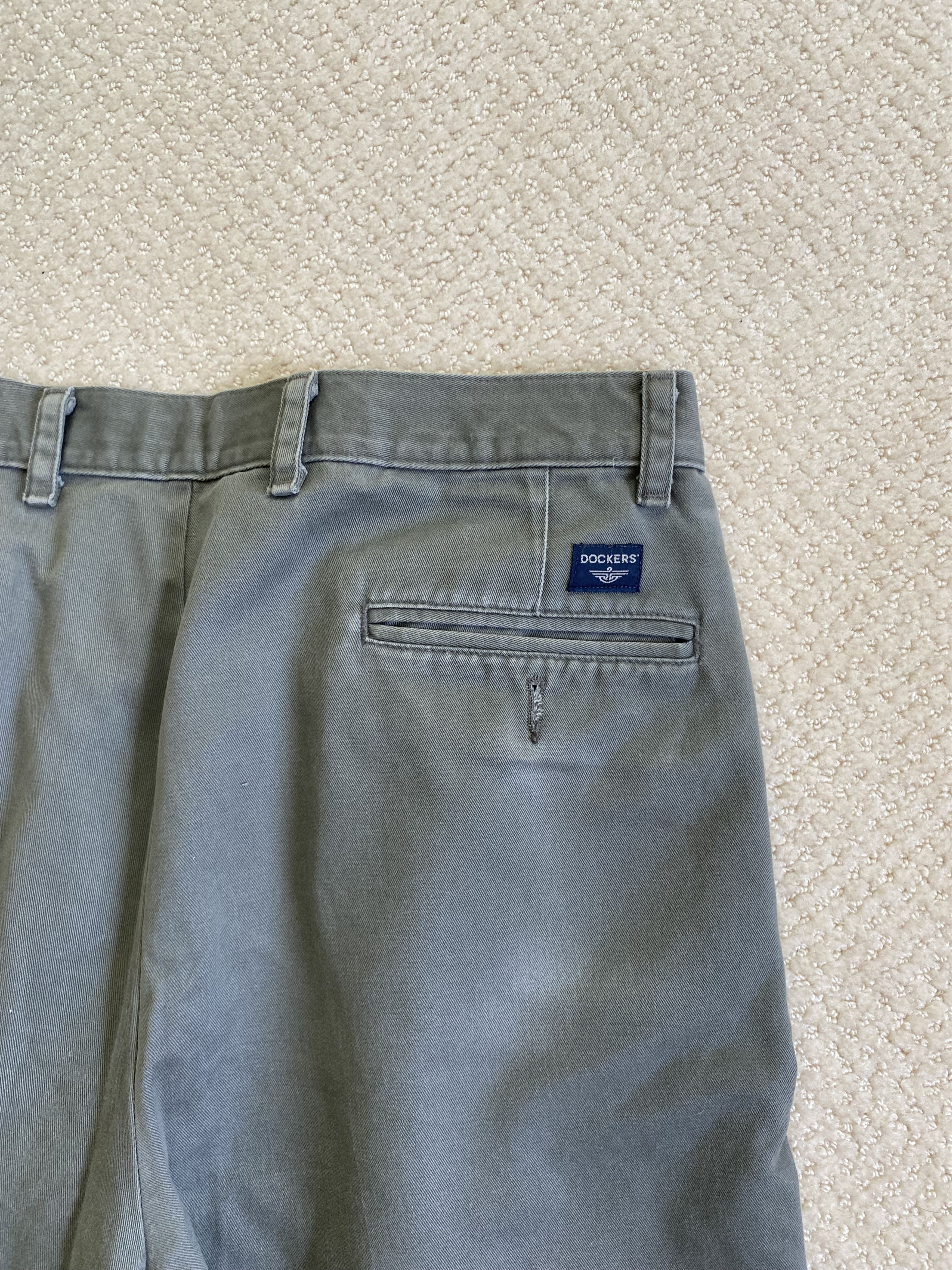 Dockers Dockers Pleated Khaki Pants Size US 34 / EU 50 - 3 Thumbnail