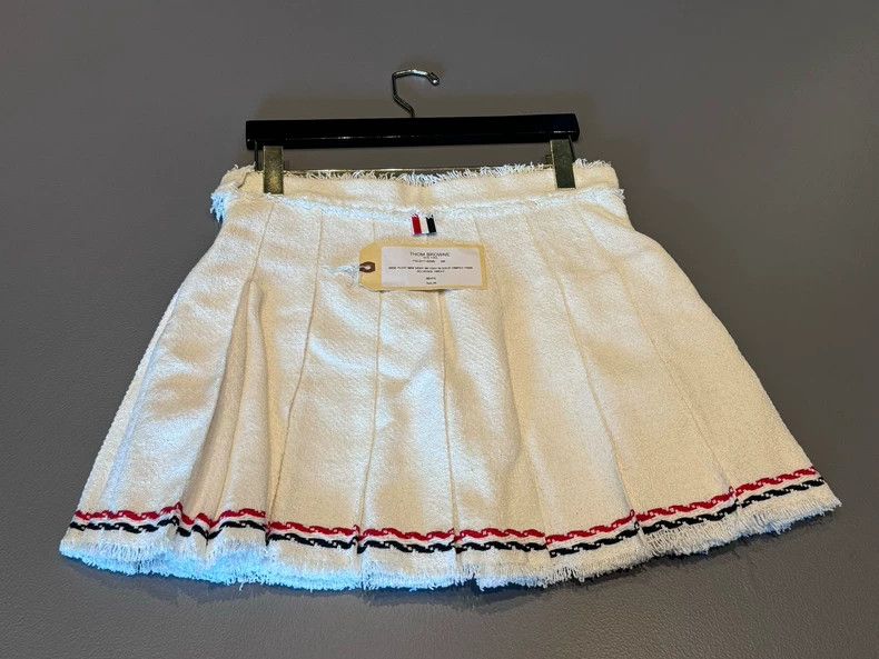 Thom Browne Thom Browne White frilled pleated skirt Size 28" / US 6 / IT 42 - 2 Thumbnail
