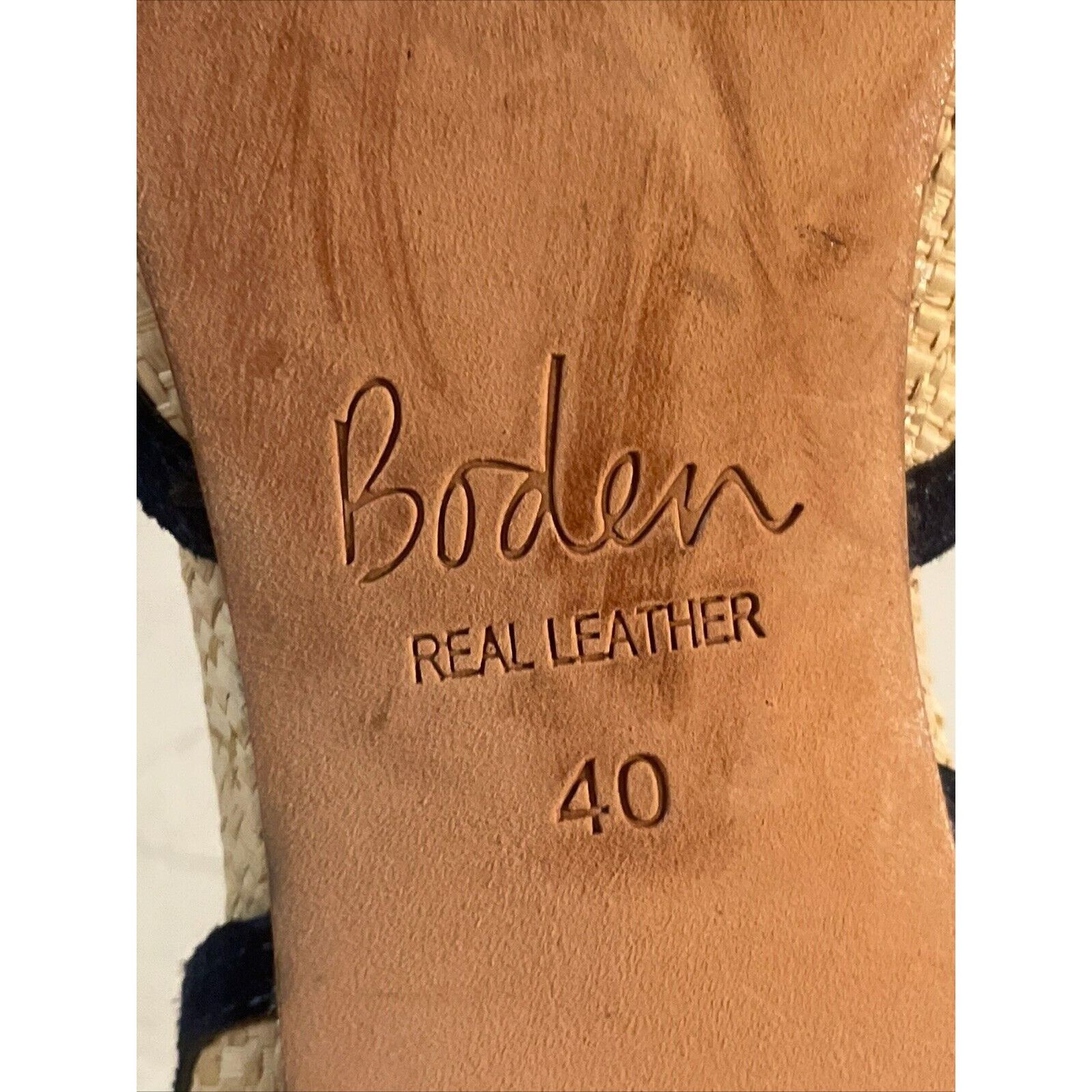 Boden Boden Size EUR 40 US 8.5 Embroidered Heels Shoes Black and R Size US 8.5 / IT 38.5 - 9 Thumbnail