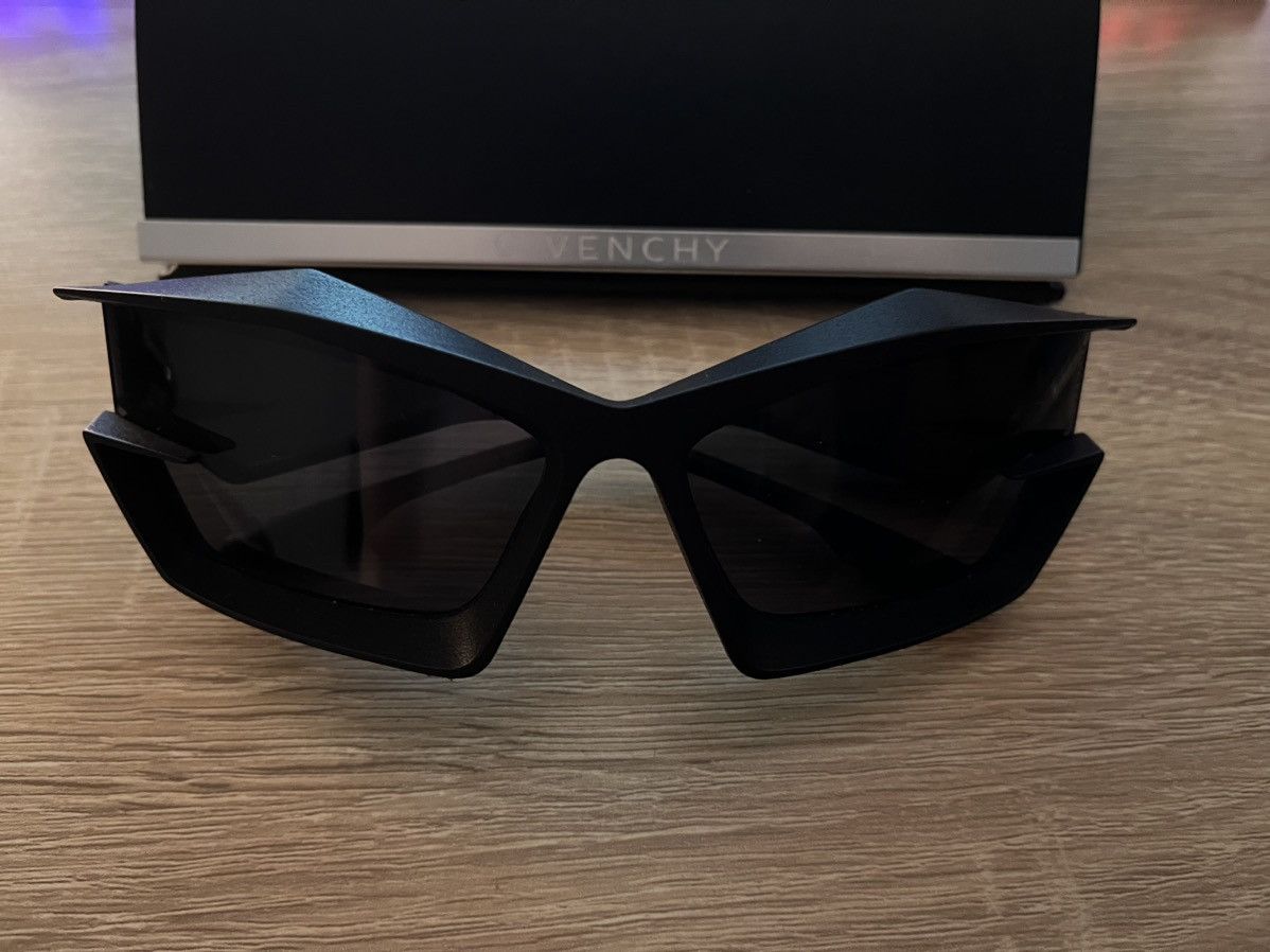 Givenchy Givenchy Giv Cut Sunglasses Size ONE SIZE - 4 Thumbnail