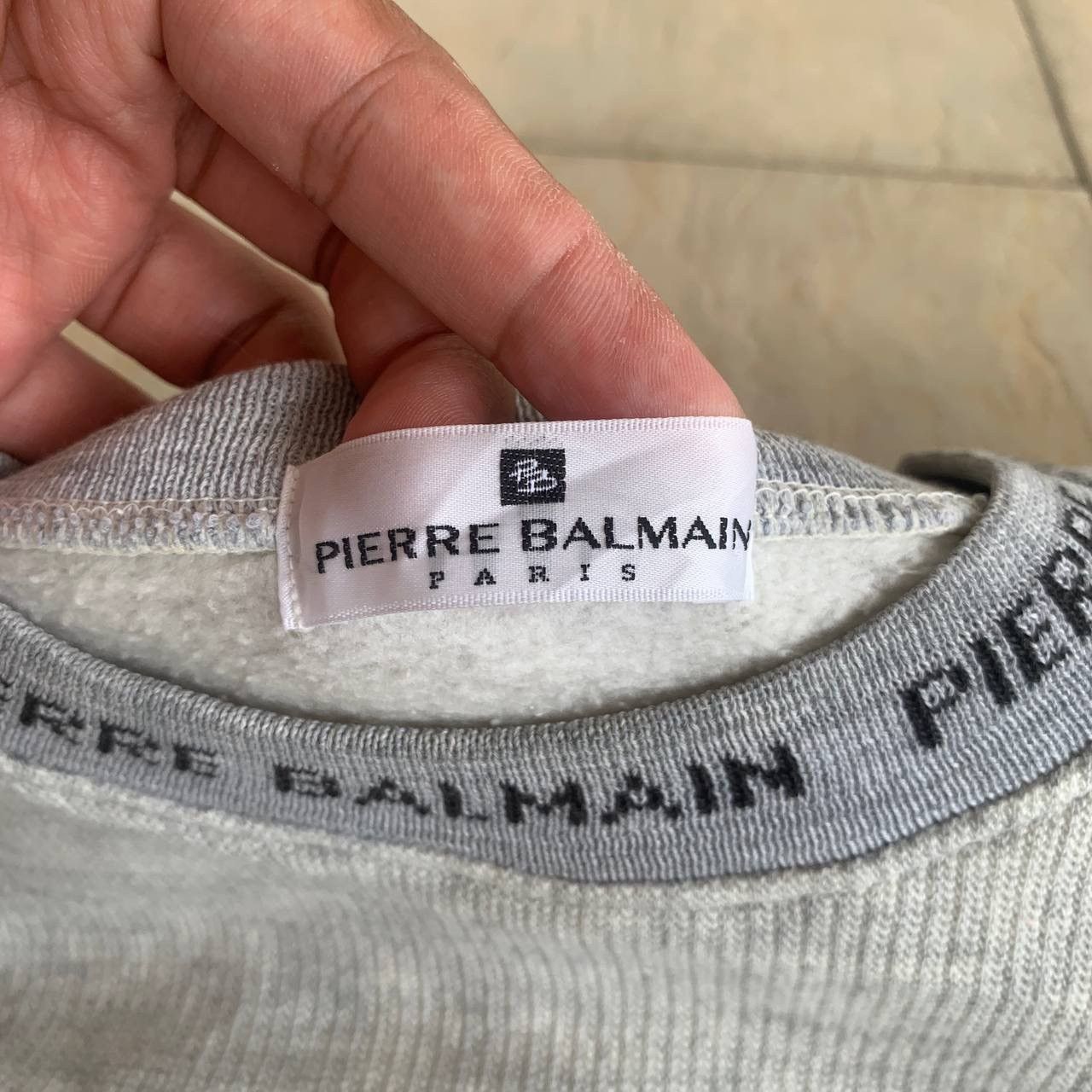 Balmain Vintage BALMAIN Embroidered Logo Sweatshirt Size US M / EU 48-50 / 2 - 4 Thumbnail