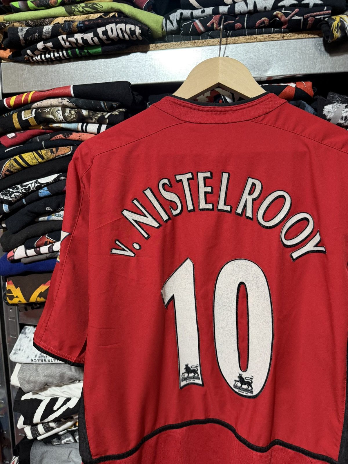 Nike Nike 2002 2003 Home Manchester United Nistelrooy Jersey Size US L / EU 52-54 / 3 - 5 Thumbnail