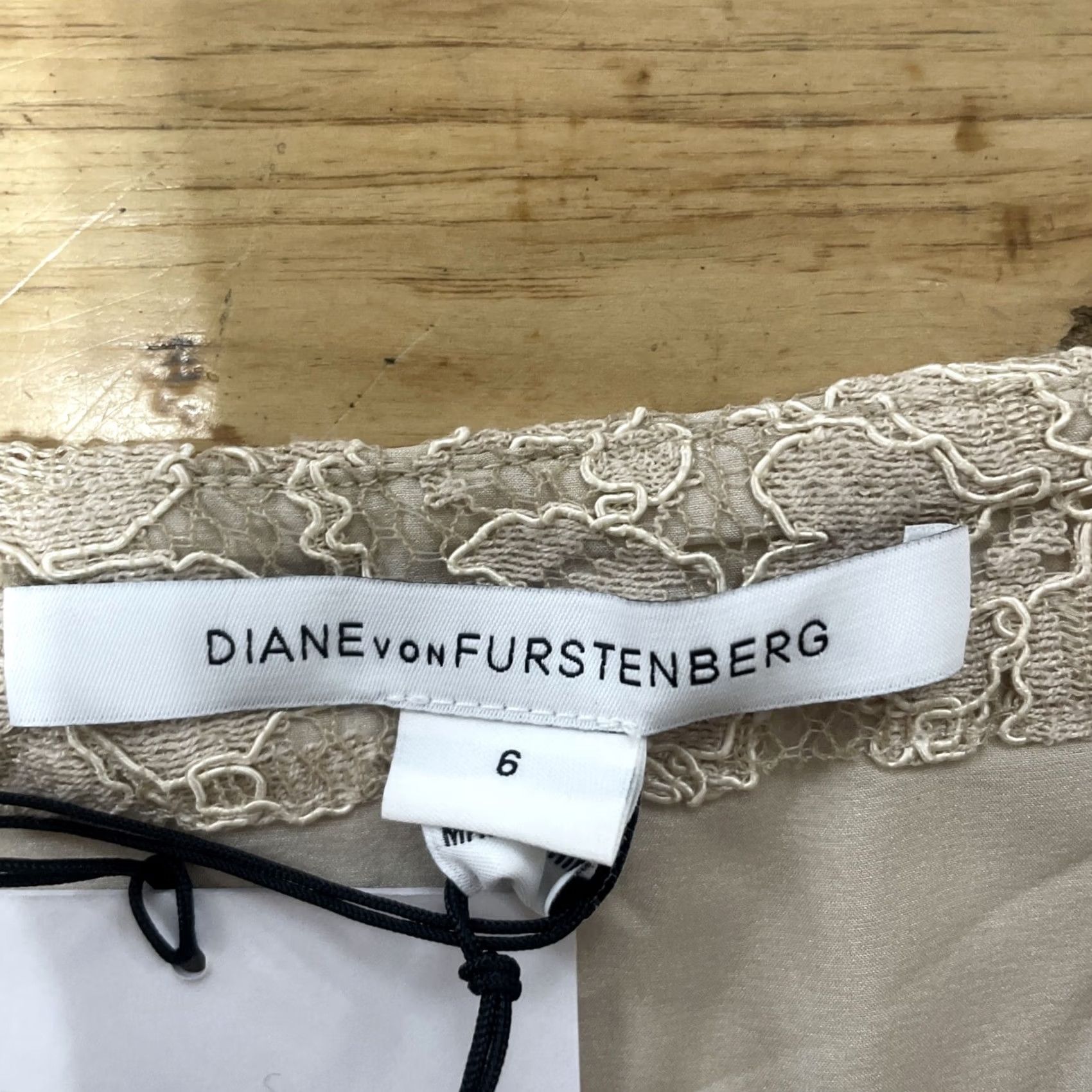Diane von Furstenberg Diane von Furstenberg Amira Dress Women 6 Tan Floral Lace Knee Length Boho Fit & Flare New Size M / US 6-8 / IT 42-44 - 5 Thumbnail
