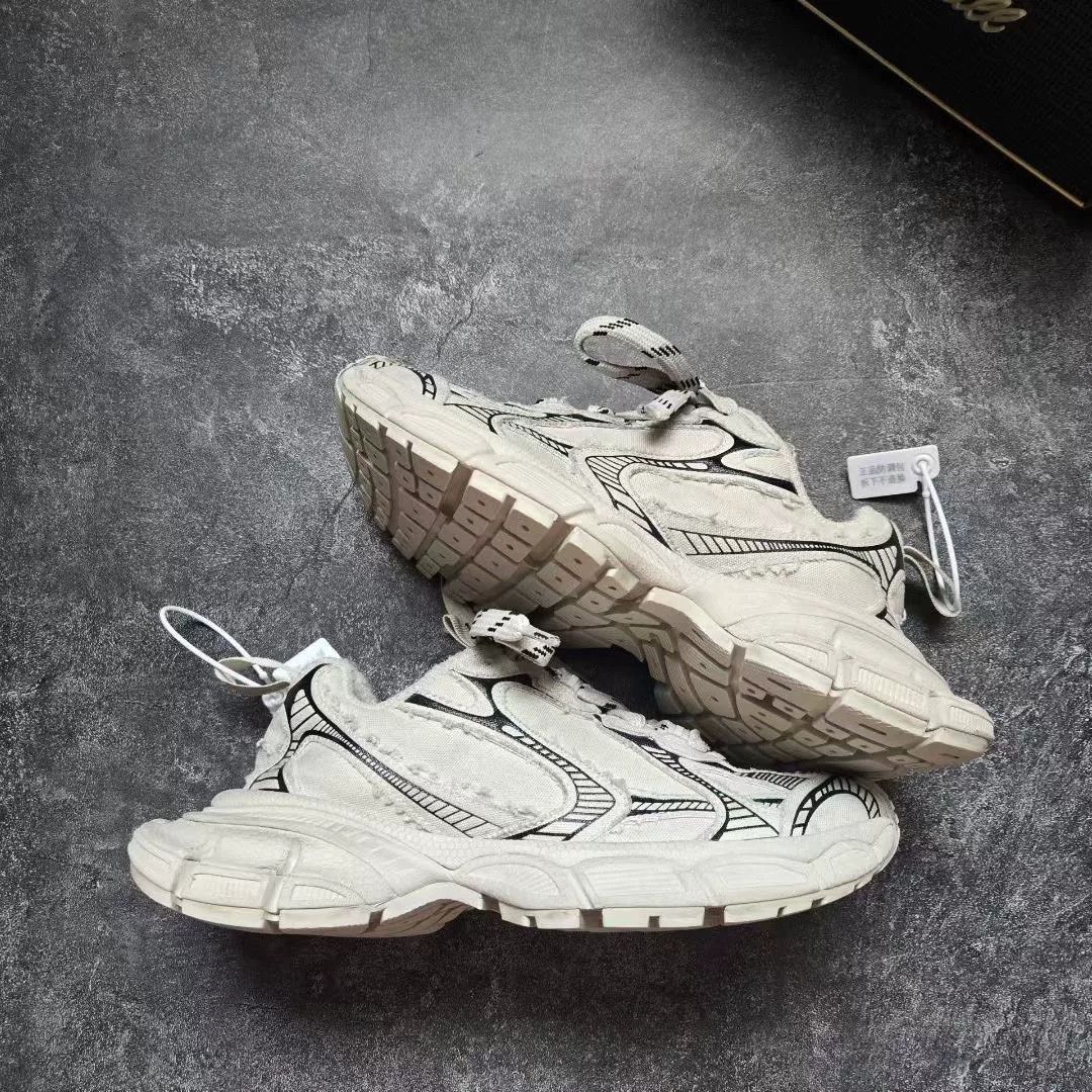 Balenciaga Balenciaga Distressed Black Lowtop Sneakers XXXL Women Size US 8 / IT 38 - 1 Thumbnail
