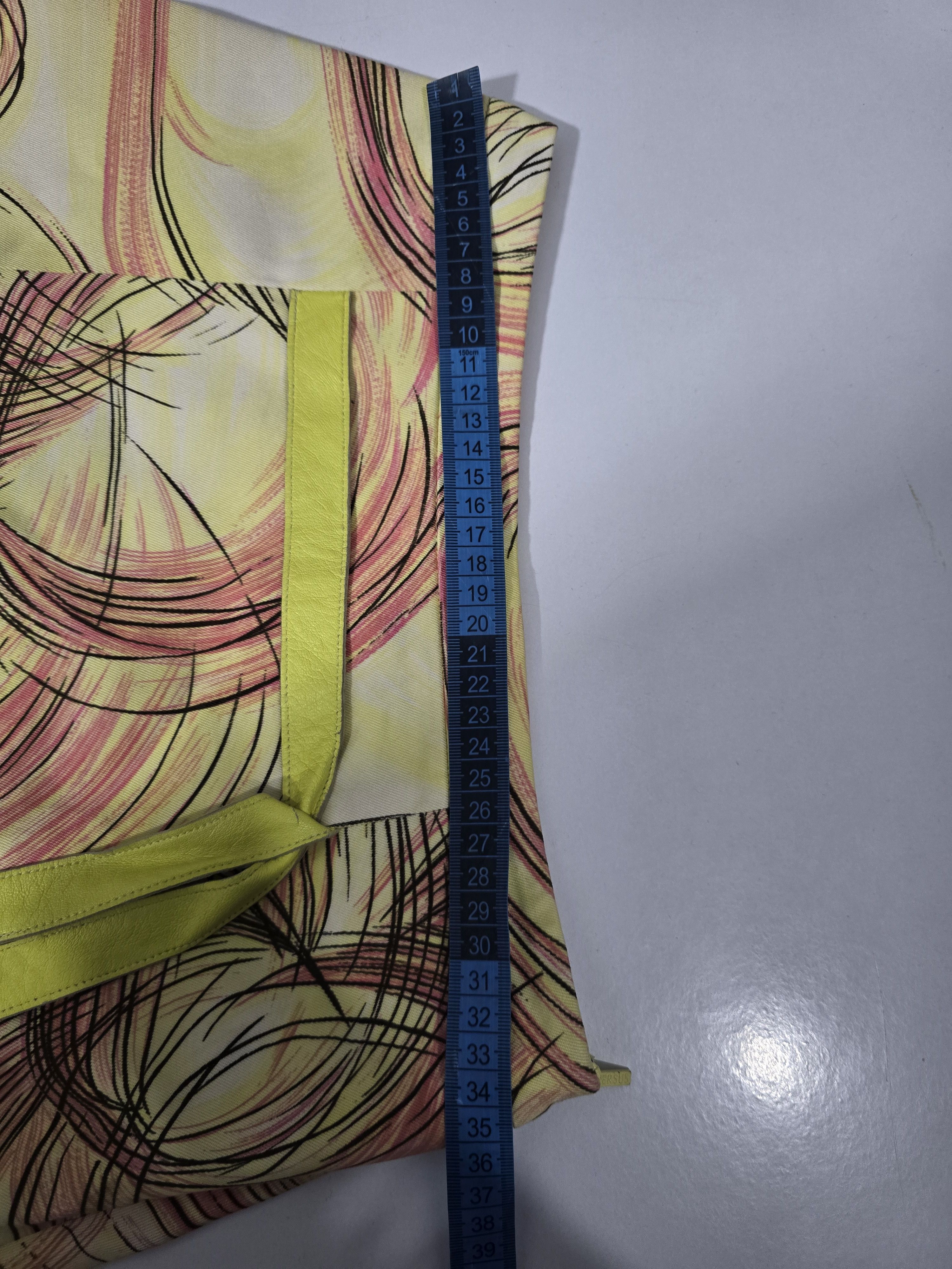 Versace VERSACE VERSUS ,100% silk & cotton,vintage 90' Size 26" / US 2 / IT 38 - 11 Thumbnail