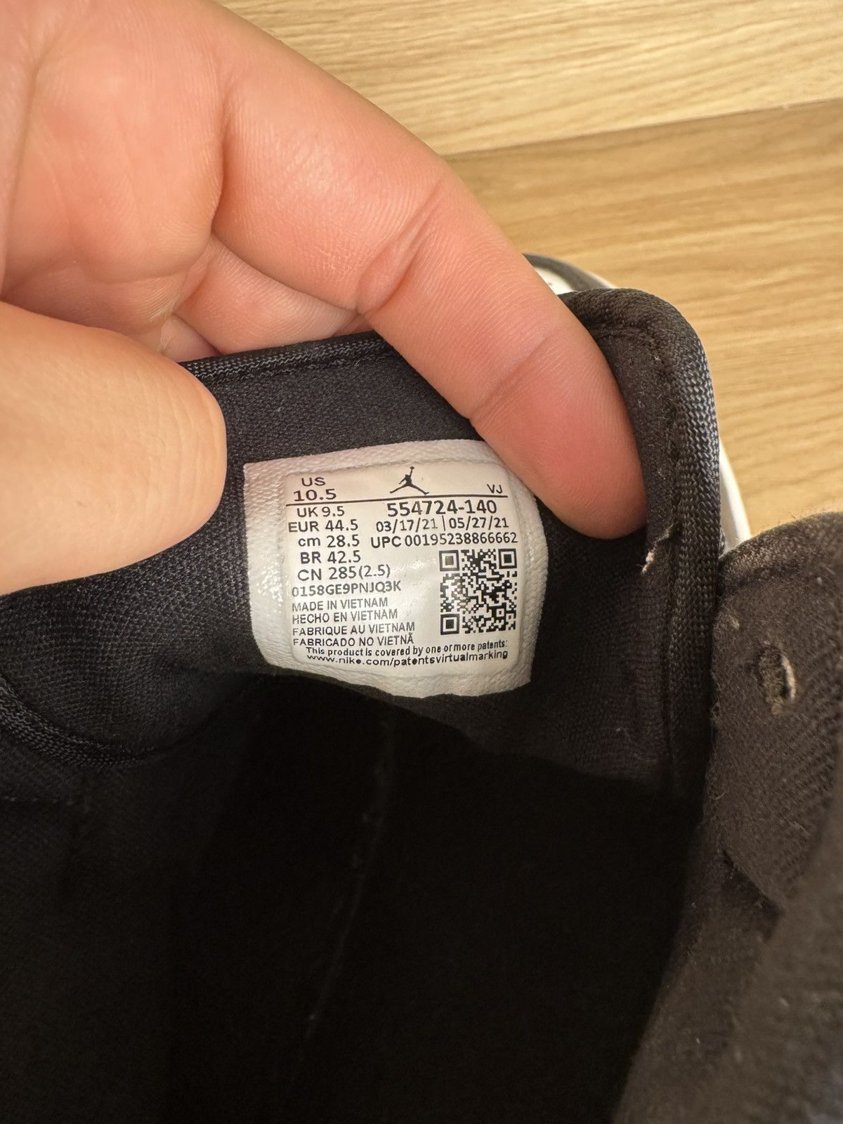 Jordan Brand Nike Air Jordan 1 Mid Chicago Toe Size 10.5 Used No Box Size US 10.5 / EU 43-44 - 8 Thumbnail