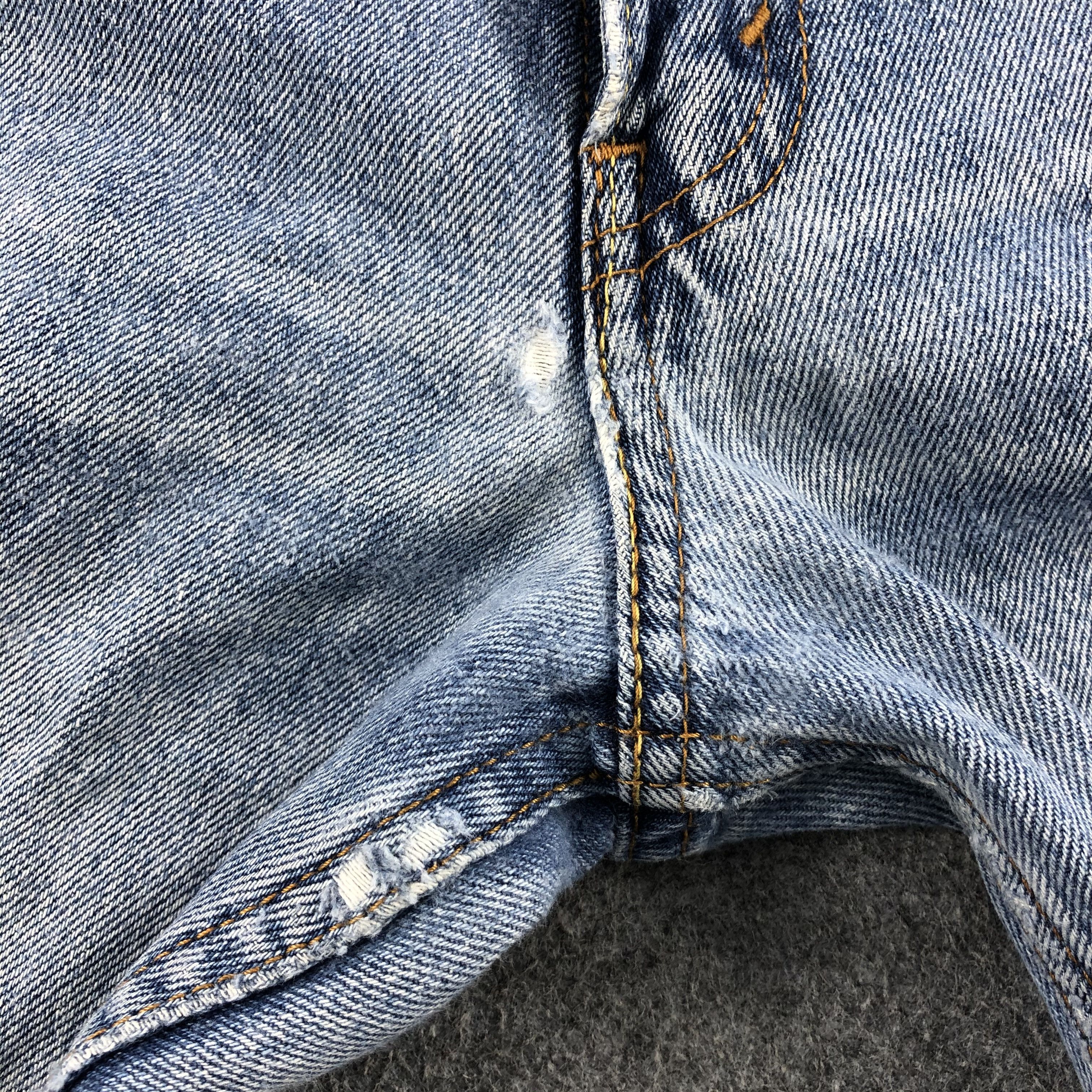 Levi's Vintage Blue Wash Levis 550 Jeans-J1692 Size US 39 - 8 Thumbnail