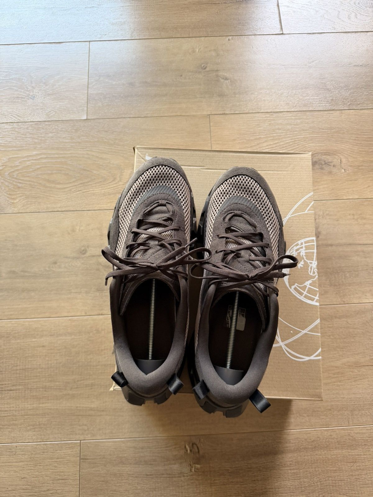 Kith × On Kith x On Running Size US 11 / EU 44 - 5 Thumbnail