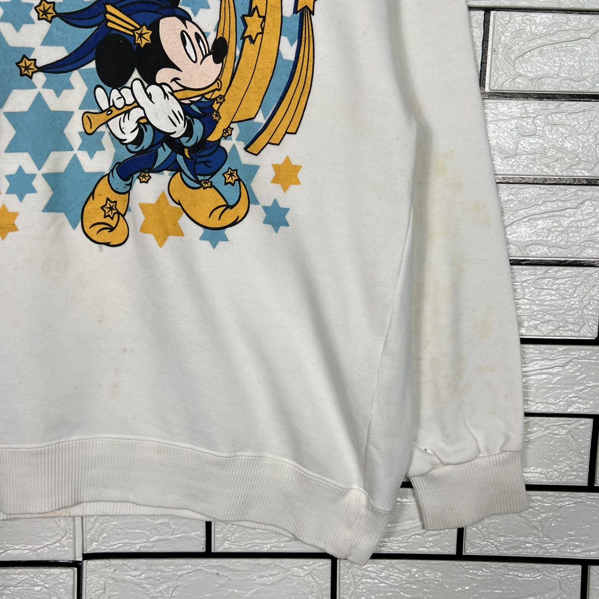 Mickey Mouse Vintage MICKEY MOUSE Graphic Crewneck Sweatshirt #3950-C180 Size US M / EU 48-50 / 2 - 7 Thumbnail