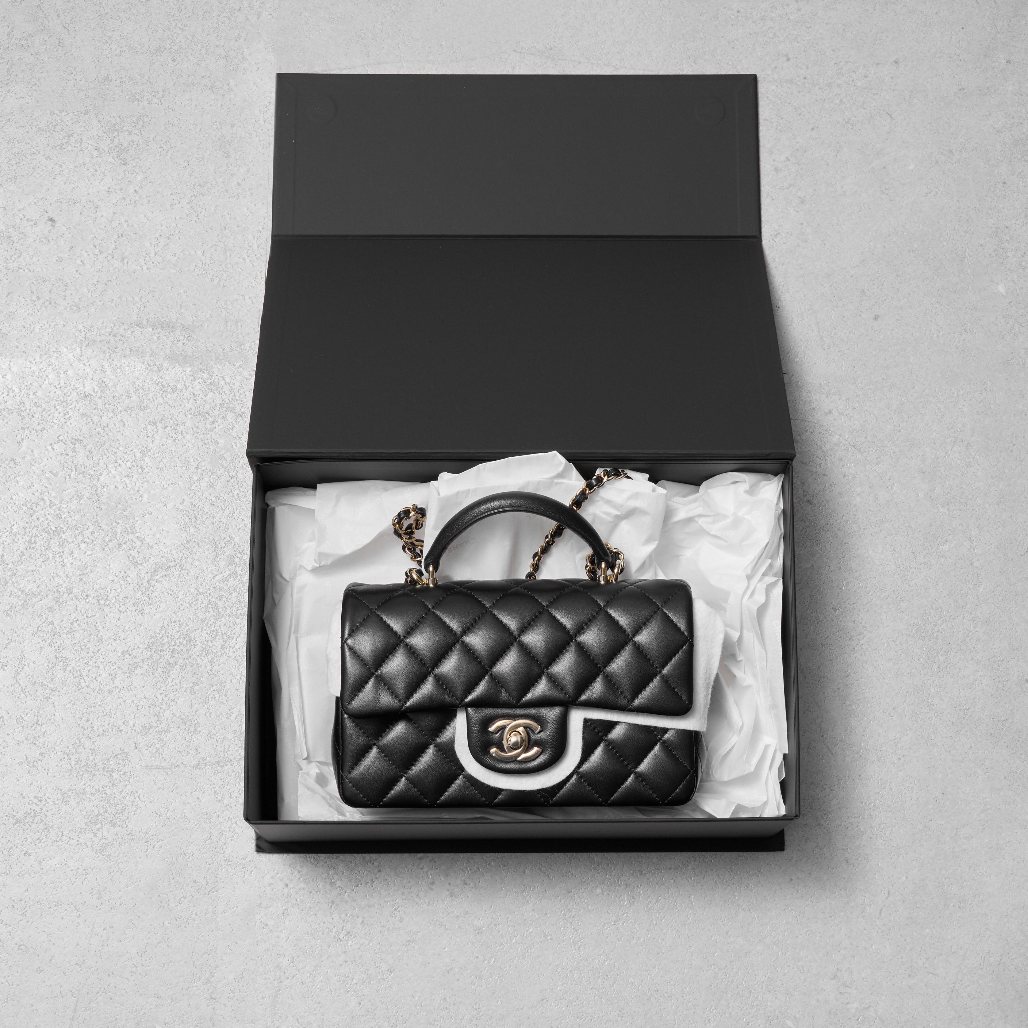 Chanel CHANEL Flapbag Handle Agneau/MDCB Noir Size ONE SIZE - 1 Thumbnail