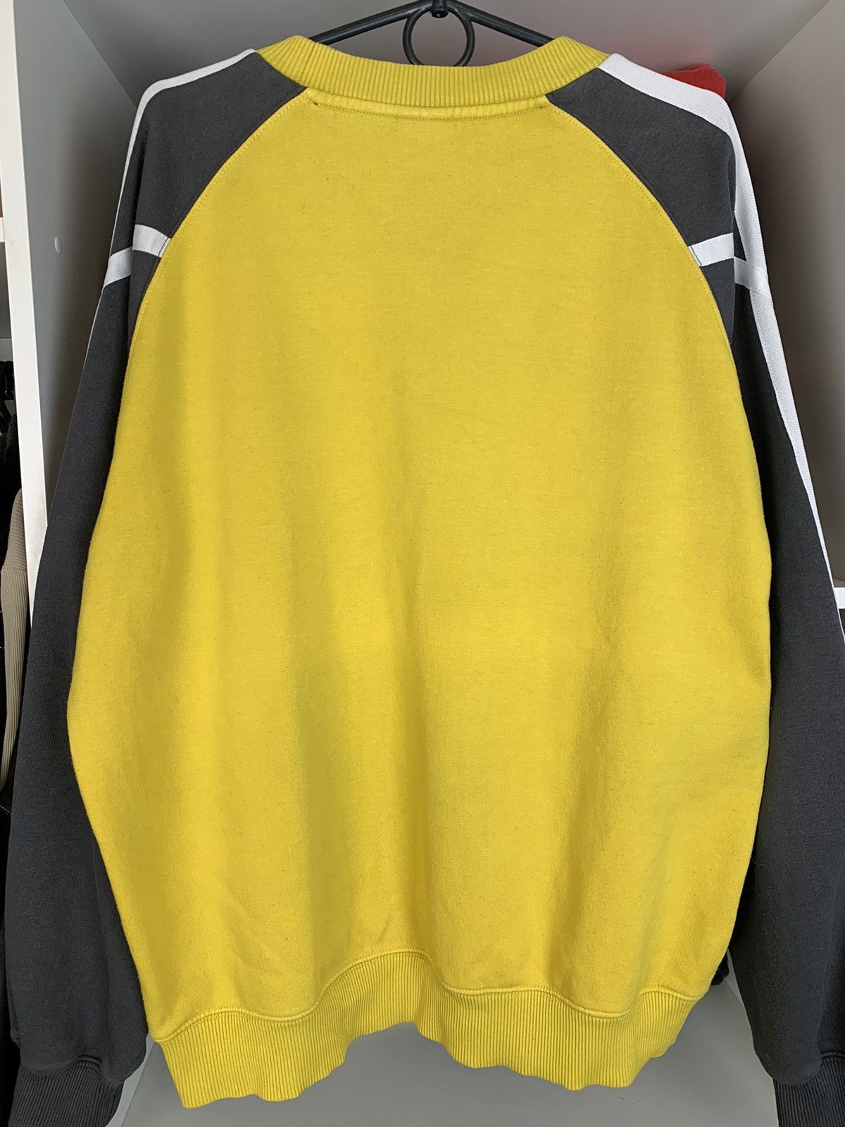 Vintage Vintage Nike Big Logo Sweatshirt Size US L / EU 52-54 / 3 - 15 Thumbnail