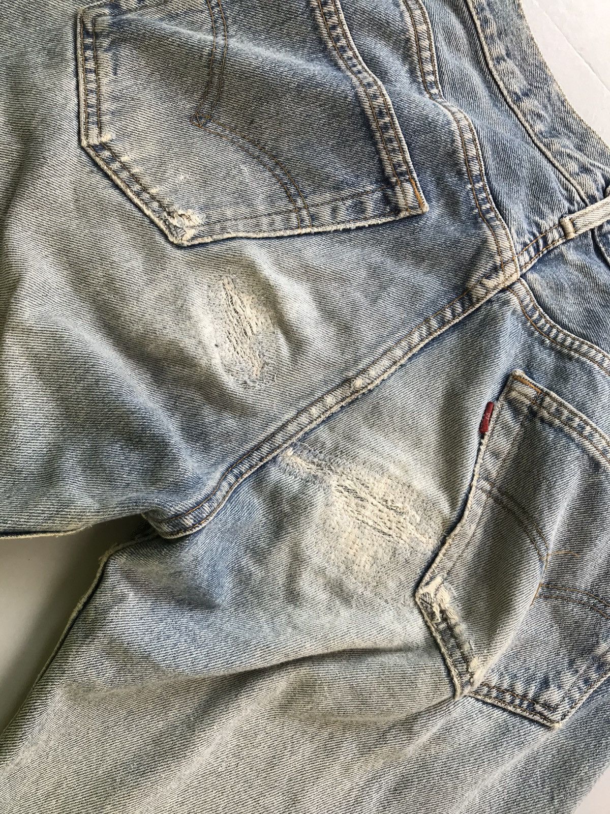 Levi's Vintage Levi’s 501 distressed denim Size US 32 / EU 48 - 14 Thumbnail