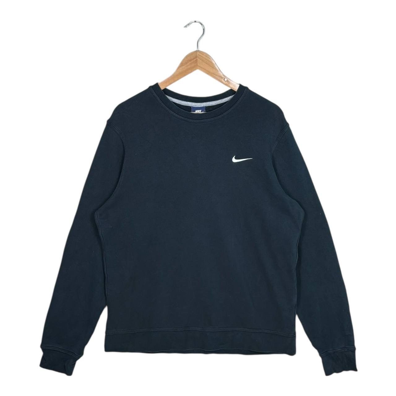 Nike Vintage Nike Mini Swoosh Crewneck Sweatshirt Black Y2K Size US L / EU 52-54 / 3 - 1 Thumbnail