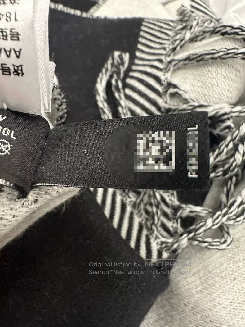 Chanel Chanel Panda Black and White Scarf Size ONE SIZE - 7 Thumbnail