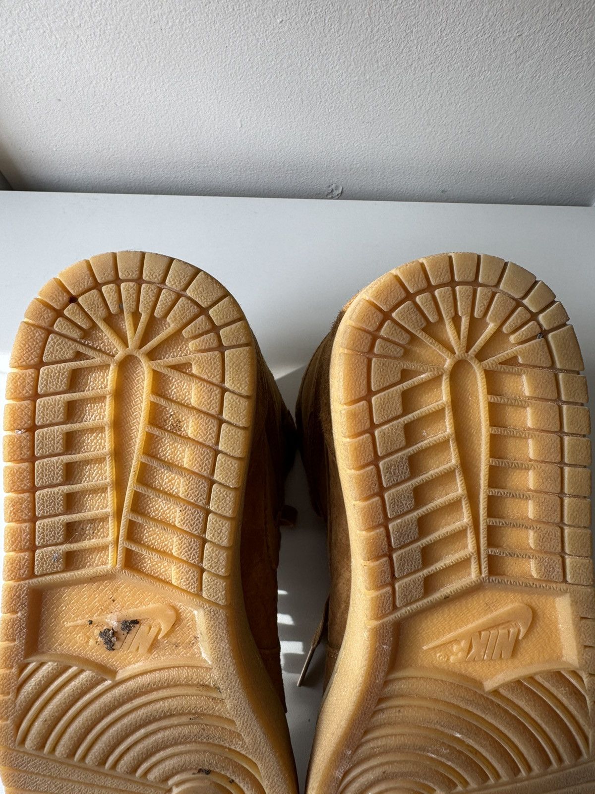 Nike Nike Air Jordan 1 Retro High OG Wheat Golden Harvest Sz 9.5 Size US 9.5 / EU 42-43 - 10 Thumbnail