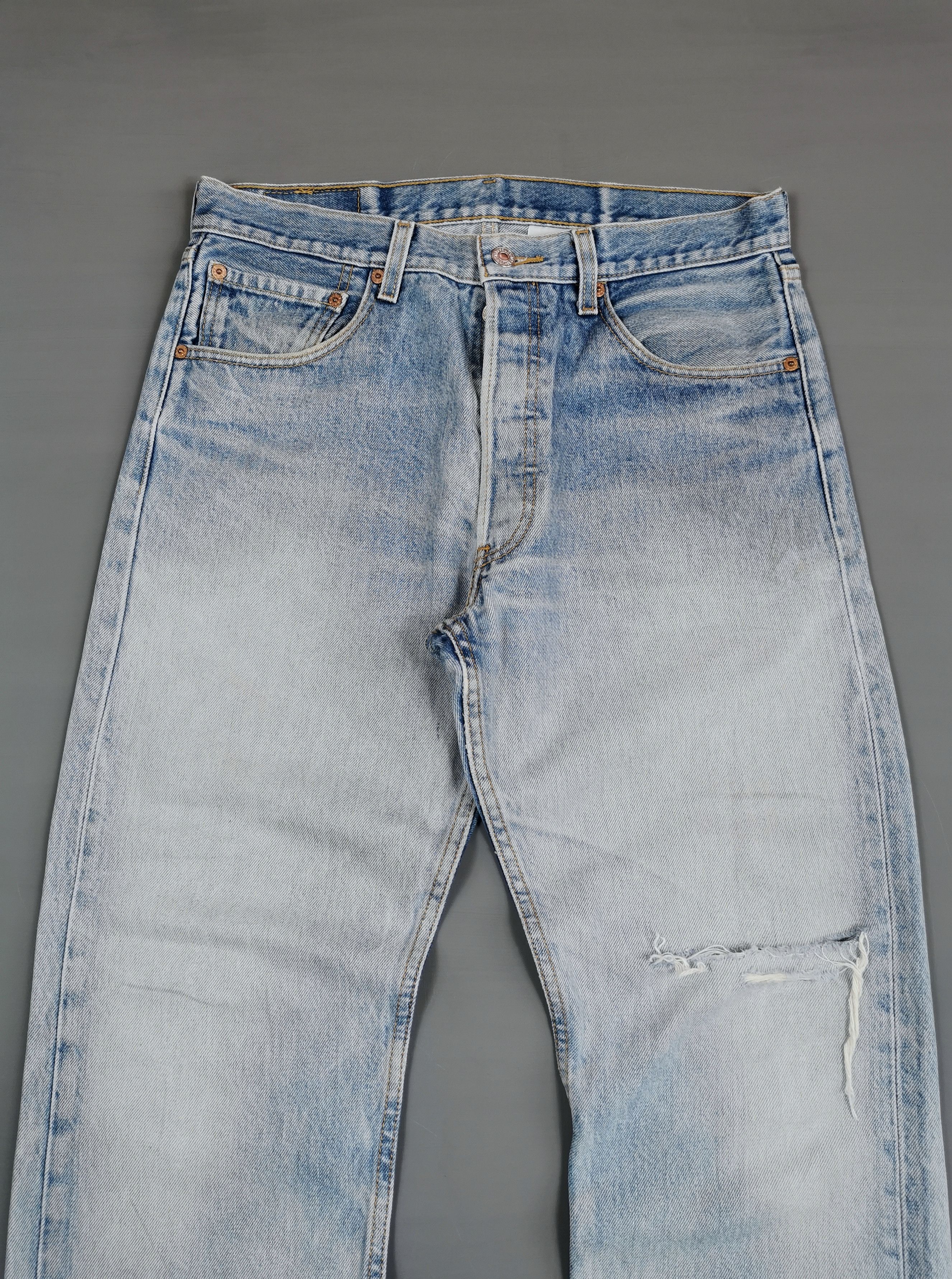 Levi's Vintage Levis 501xx Distressed Jeans Size US 32 / EU 48 - 1 Thumbnail