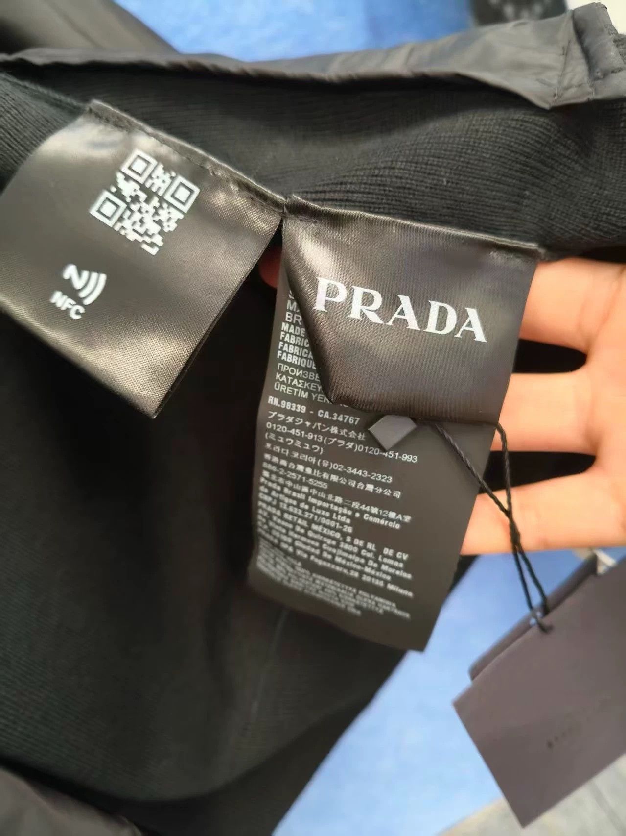 Prada Prada Triangle Logo Nylon Knit Paneled Zip 48 Size US M / EU 48-50 / 2 - 3 Thumbnail