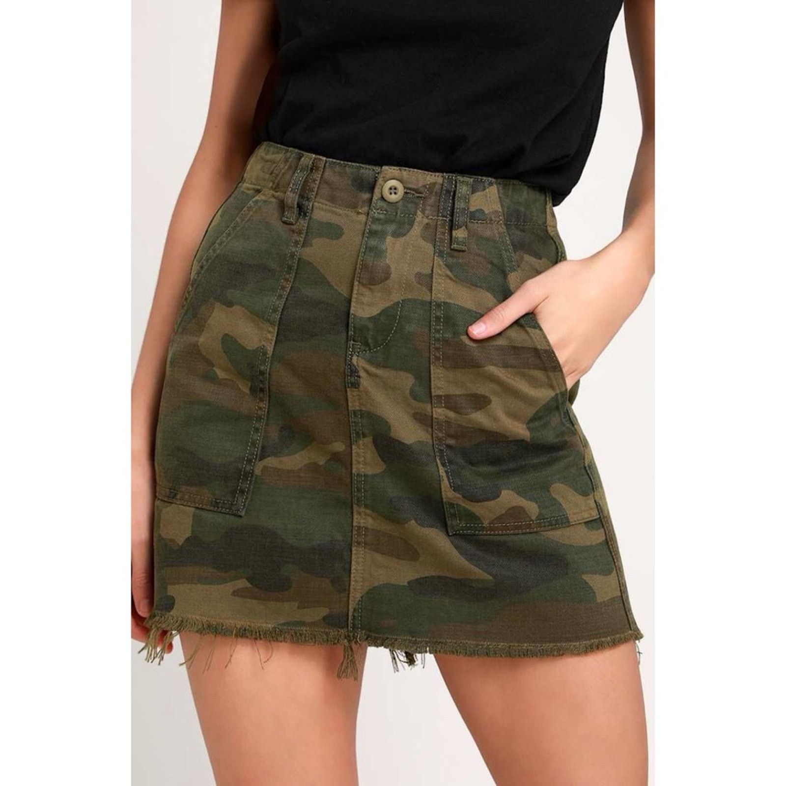 BLANKNYC Blank NYC Chain of Command Green Camo Print Denim Mini Skirt Size 26" / US 2 / IT 38 - 14 Thumbnail
