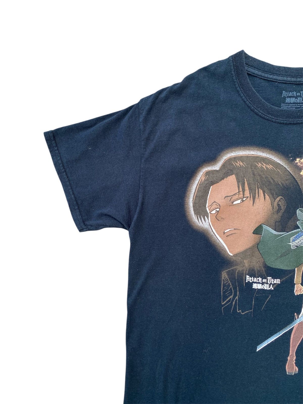 Anime × Japanese Brand × Vintage Vintage Attack On Titan Levi Ackerman Season 1 Size US M / EU 48-50 / 2 - 3 Thumbnail