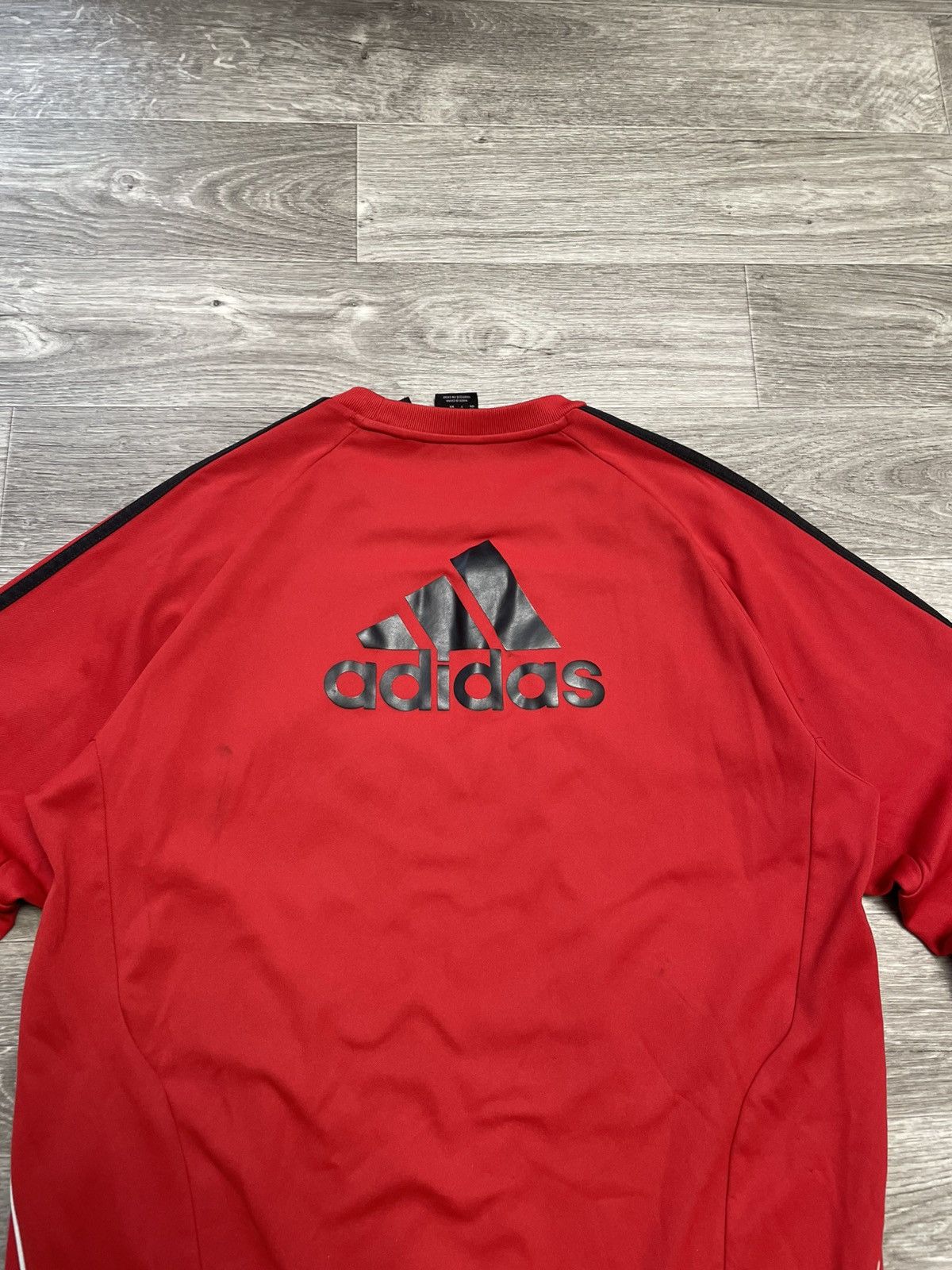 Adidas Vintage Adidas Liverpool 2010/2011 Soccer Jersey Sweatshirt Size US XL / EU 56 / 4 - 16 Thumbnail