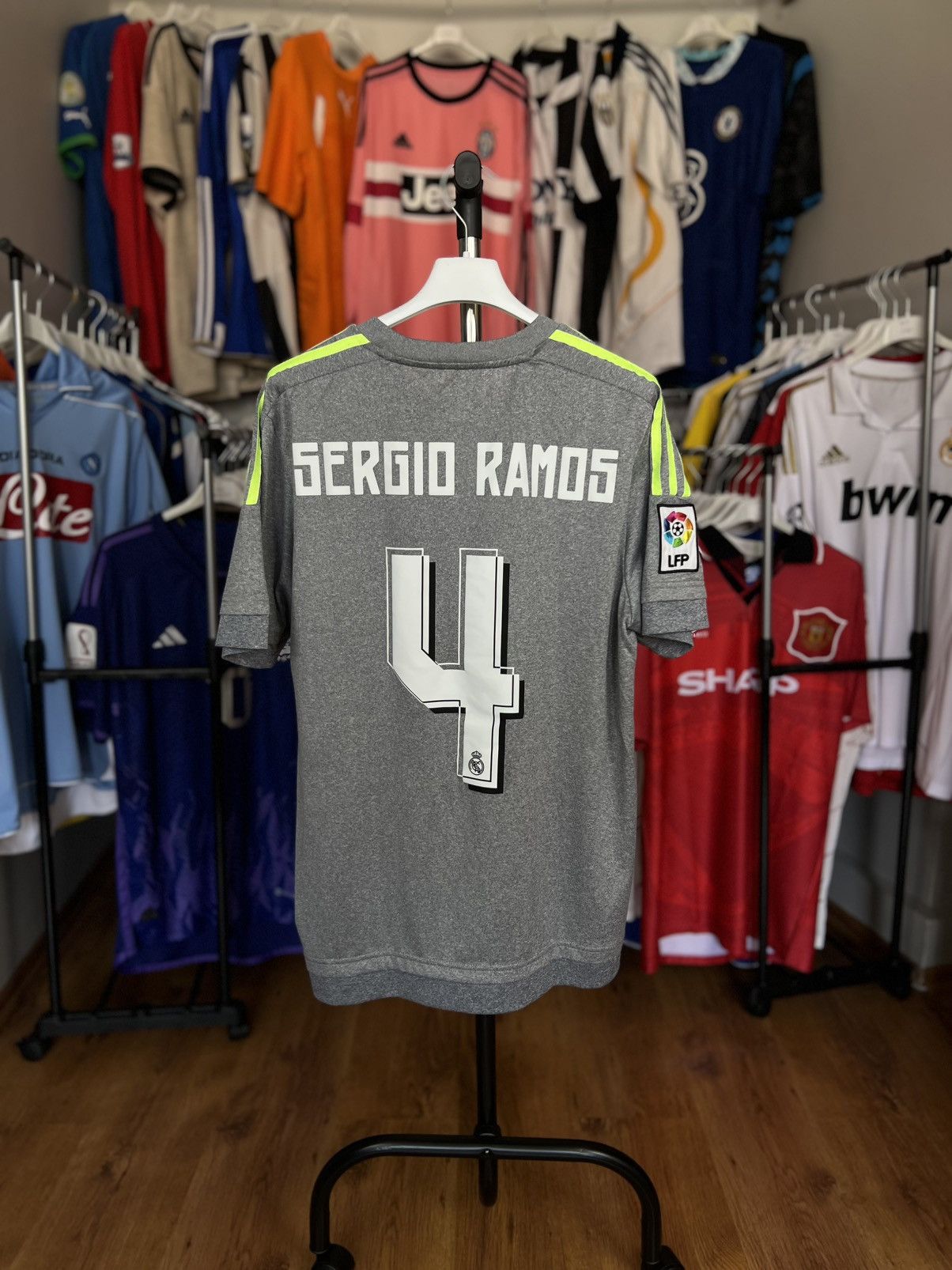 Adidas Soccer Jersey Adidas Real Madrid 2015/16 Sergio Ramos #4 Size US M / EU 48-50 / 2 - 1 Thumbnail