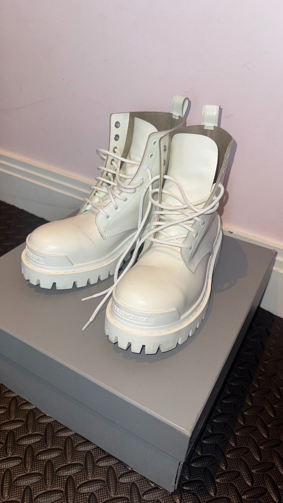 Balenciaga Balenciaga White Strike Boots Size US 6.5 / IT 36.5 - 1 Thumbnail