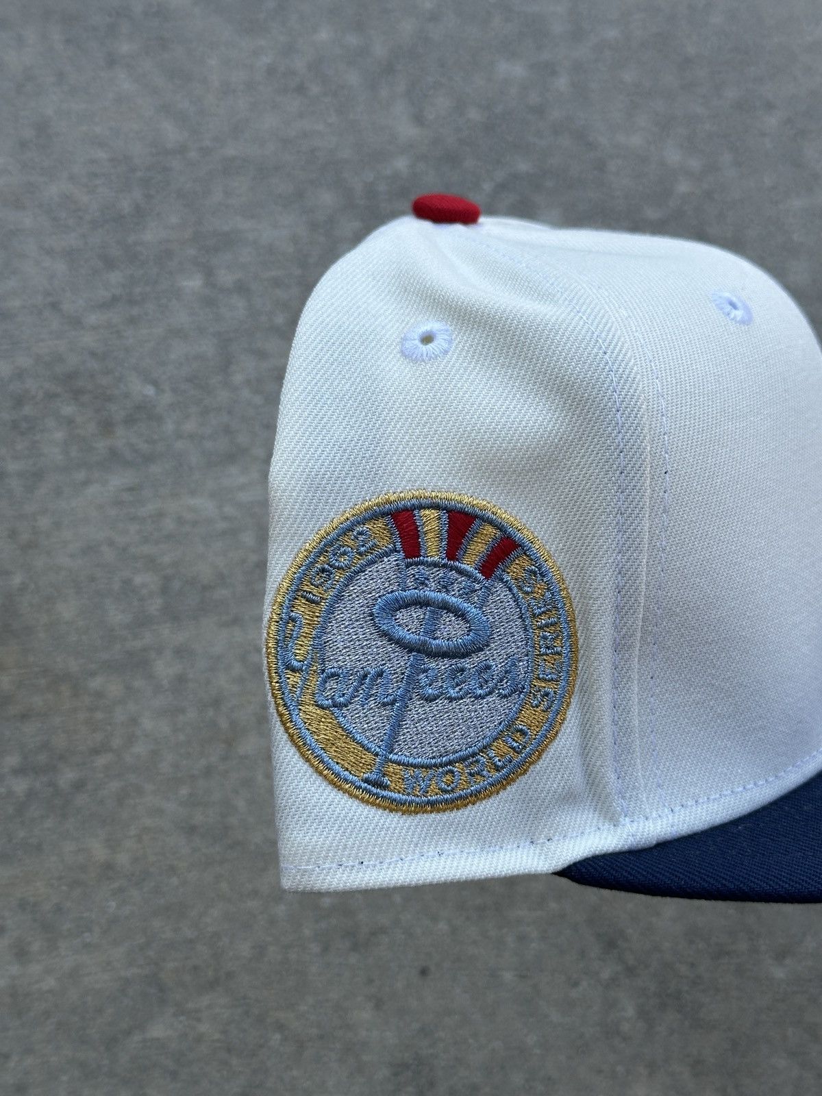 MLB × New Era New York Yankees Two Tone Fitted Hat 7 1/8 95 North NY Size ONE SIZE - 2 Thumbnail
