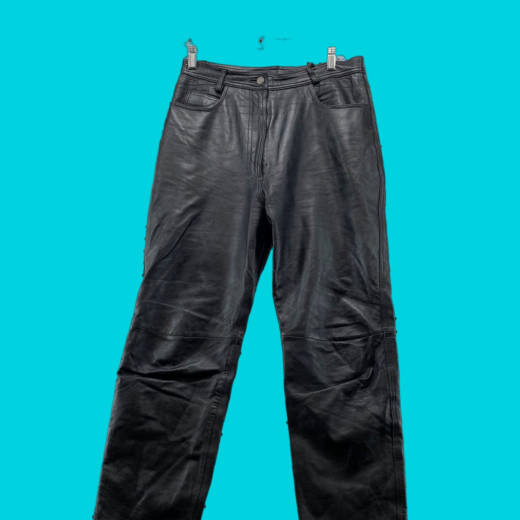 Wilson VINTAGE Leather Pants Womens 14 Black Straight Fit Raw Hem 29x31 Motorcycle Jeans 5-Pocket Design Womens Size 36" / US 14 / IT 50 - 1 Thumbnail