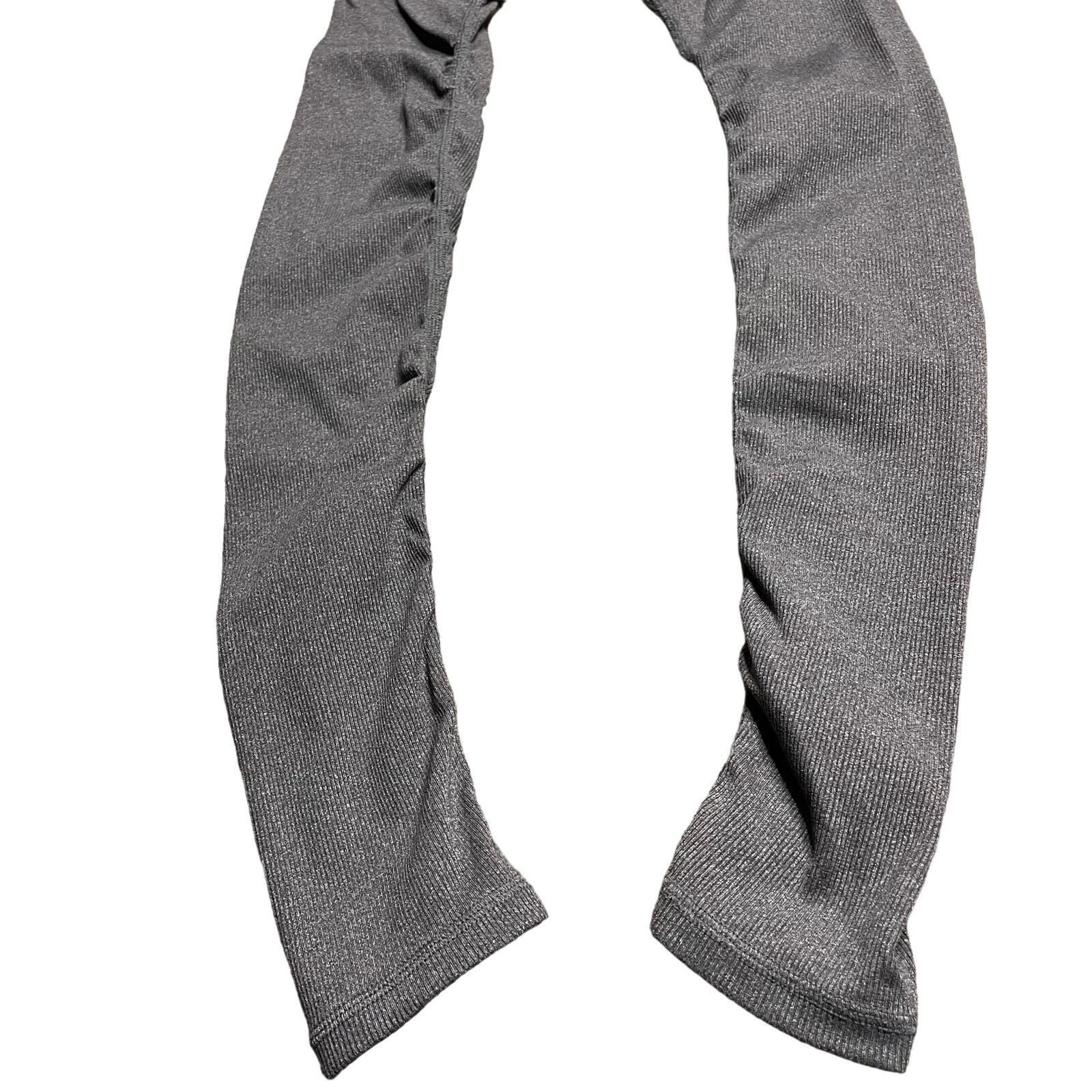 Alo Alo Goddess Leggings Size 28" / US 6 / IT 42 - 9 Thumbnail
