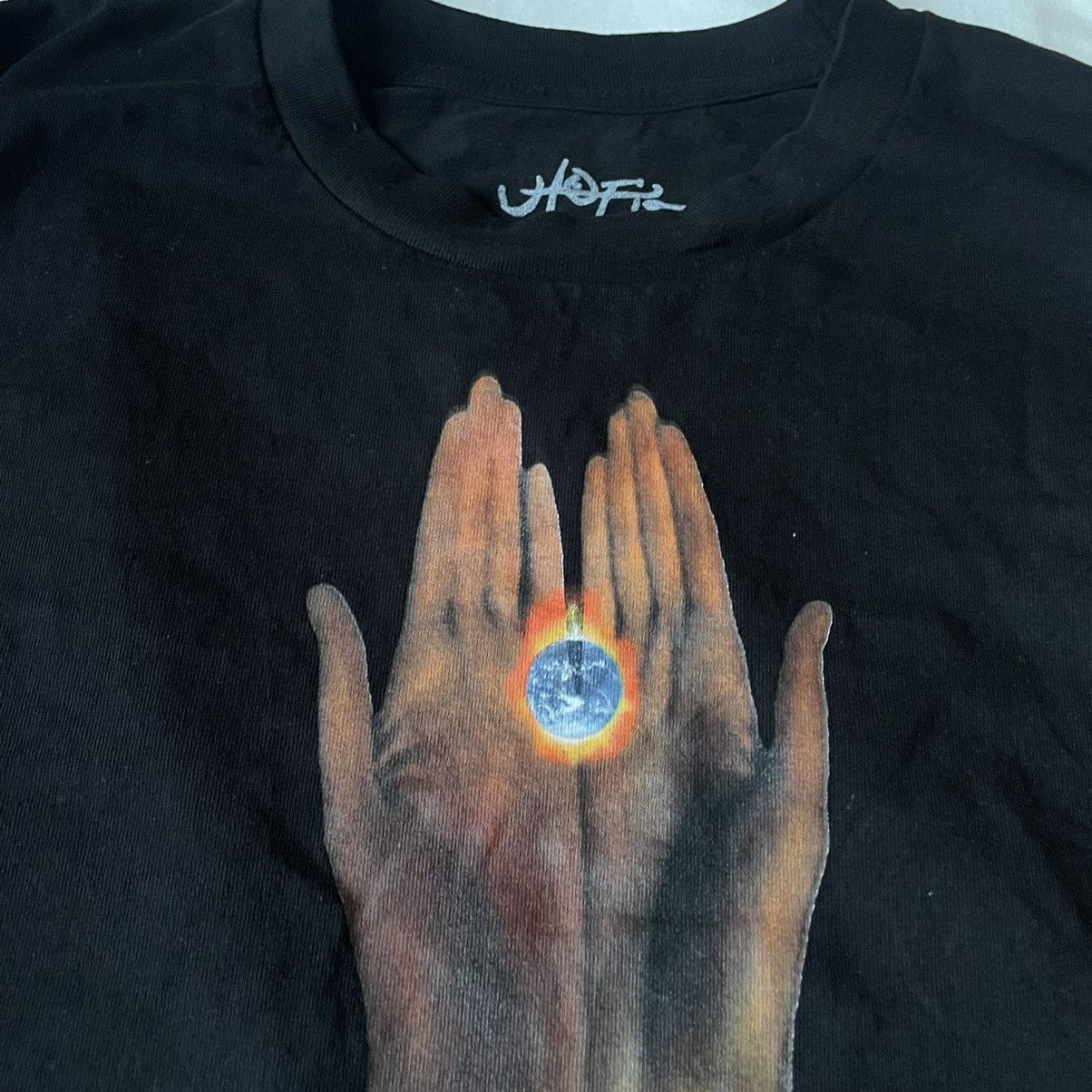 Travis Scott Sold Out Travis Scott Rolling Loud UTOPIA Merch MIAMI 2023 Size US M / EU 48-50 / 2 - 5 Thumbnail