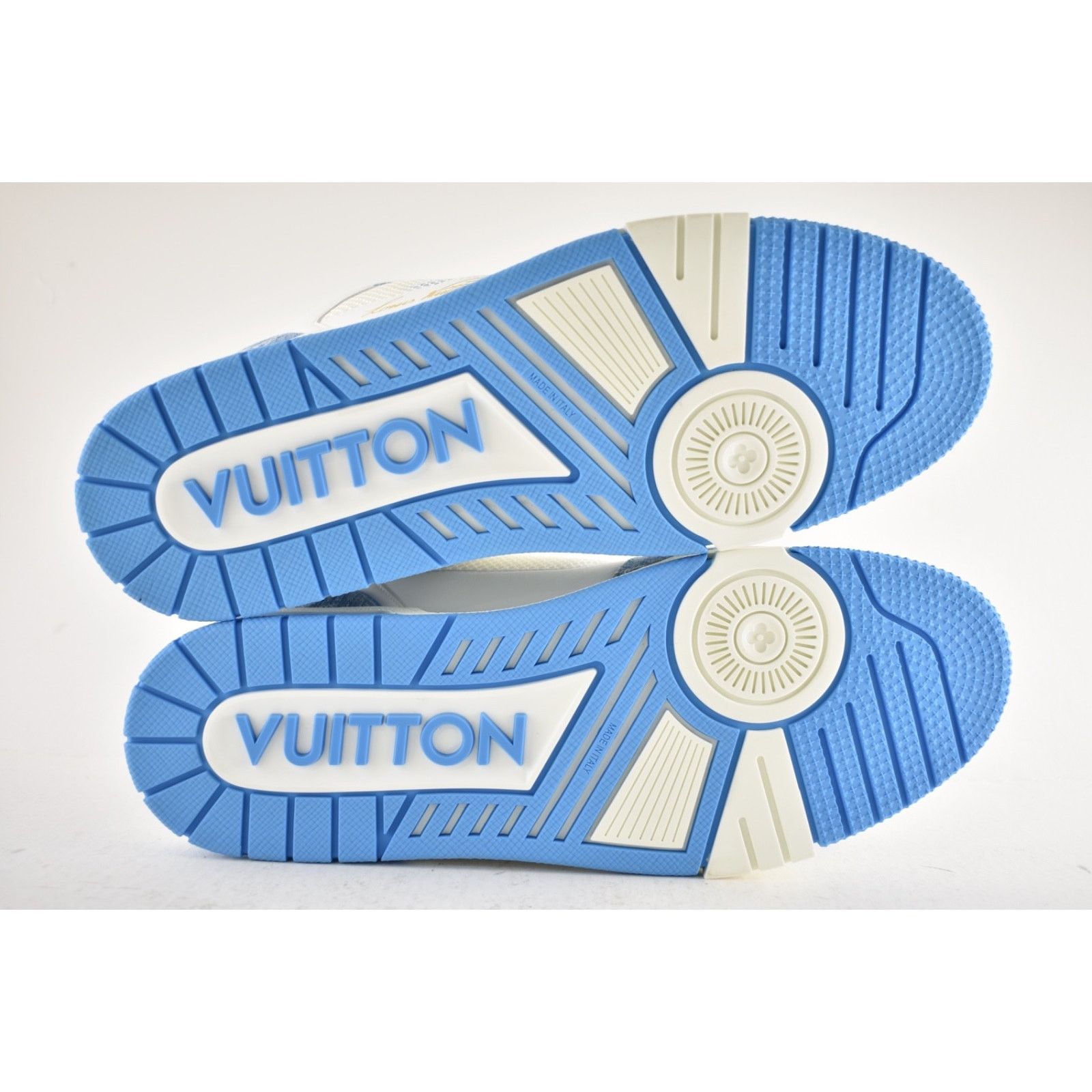 Louis Vuitton Louis Vuitton Denim Blue Monogram White LV Low Top Size US 10 / EU 43 - 19 Thumbnail