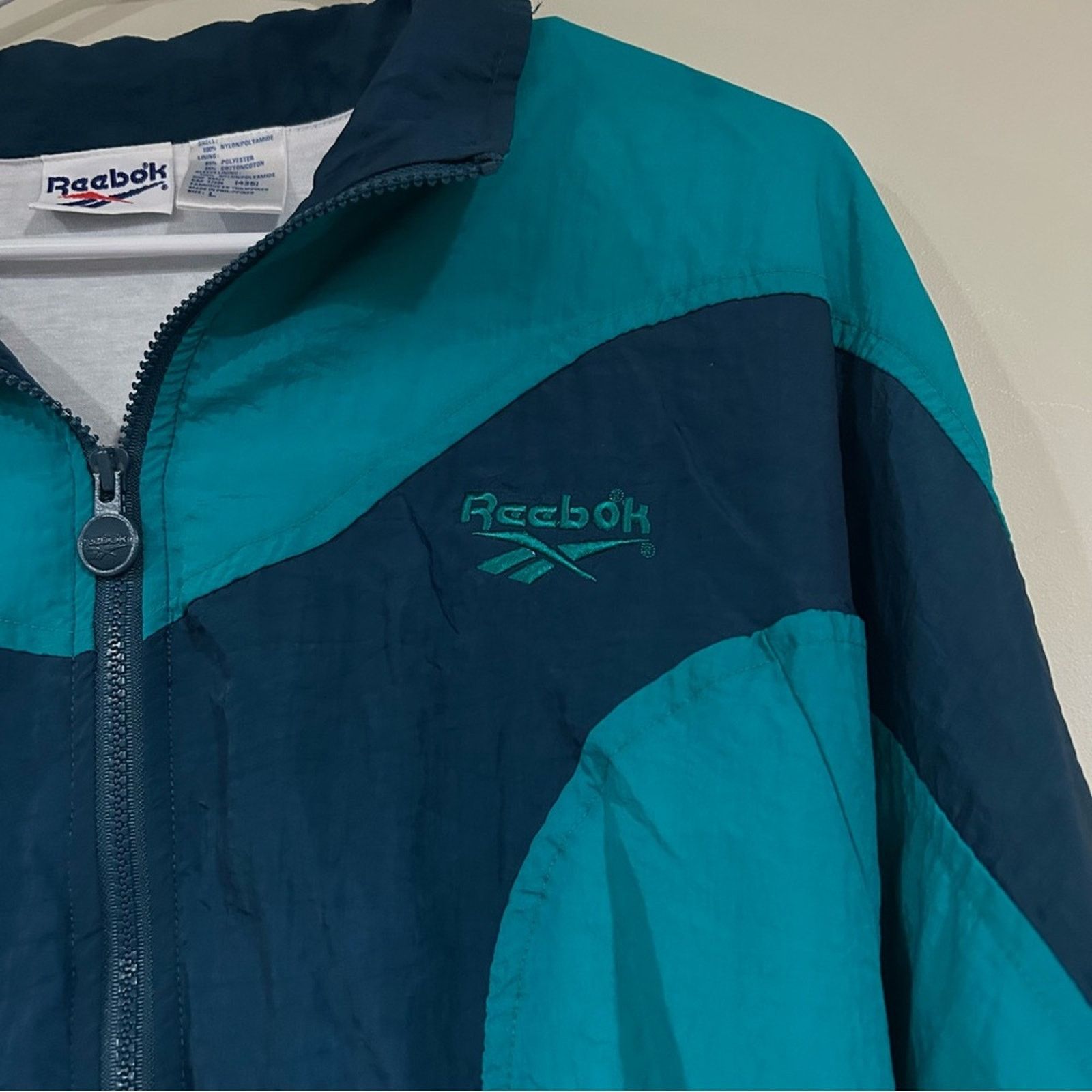 Reebok Vintage Reebok Windbreaker Jacket Size US L / EU 52-54 / 3 - 3 Thumbnail