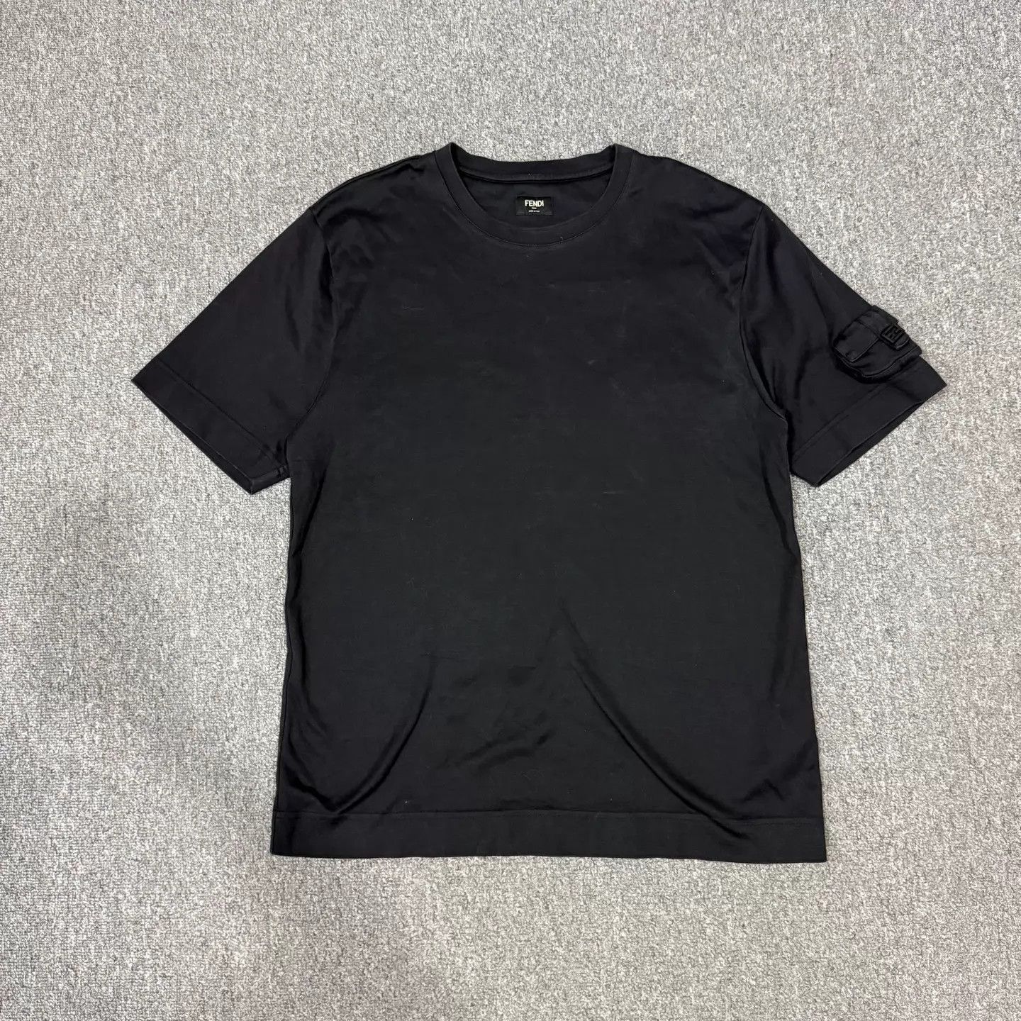 Fendi Fendi Black Arm Bag Short Sleeve L Size L / US 10 / IT 46 - 1 Thumbnail