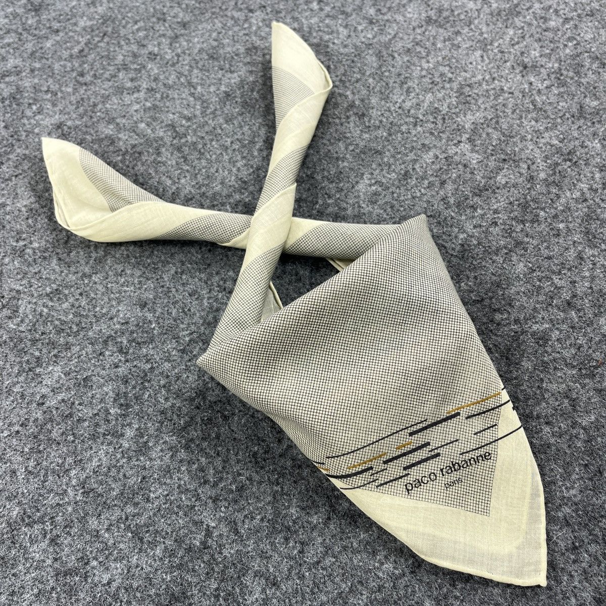 Paco Rabanne × Vintage Paco Rabanne Handkerchief / Neckerchief / Headscarf B844 Size ONE SIZE - 8 Thumbnail
