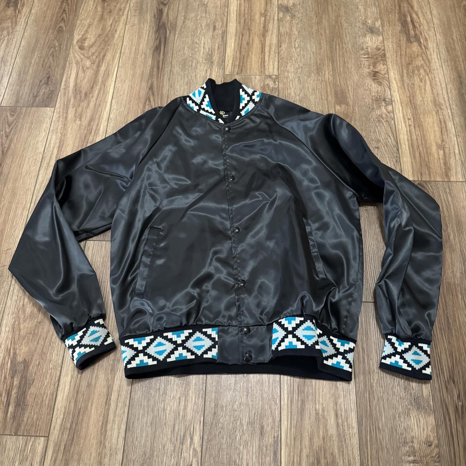 Black Sheep Vintage 80s Aztec Satin Southwestern Bomber Jacket Size L Size US L / EU 52-54 / 3 - 1 Thumbnail