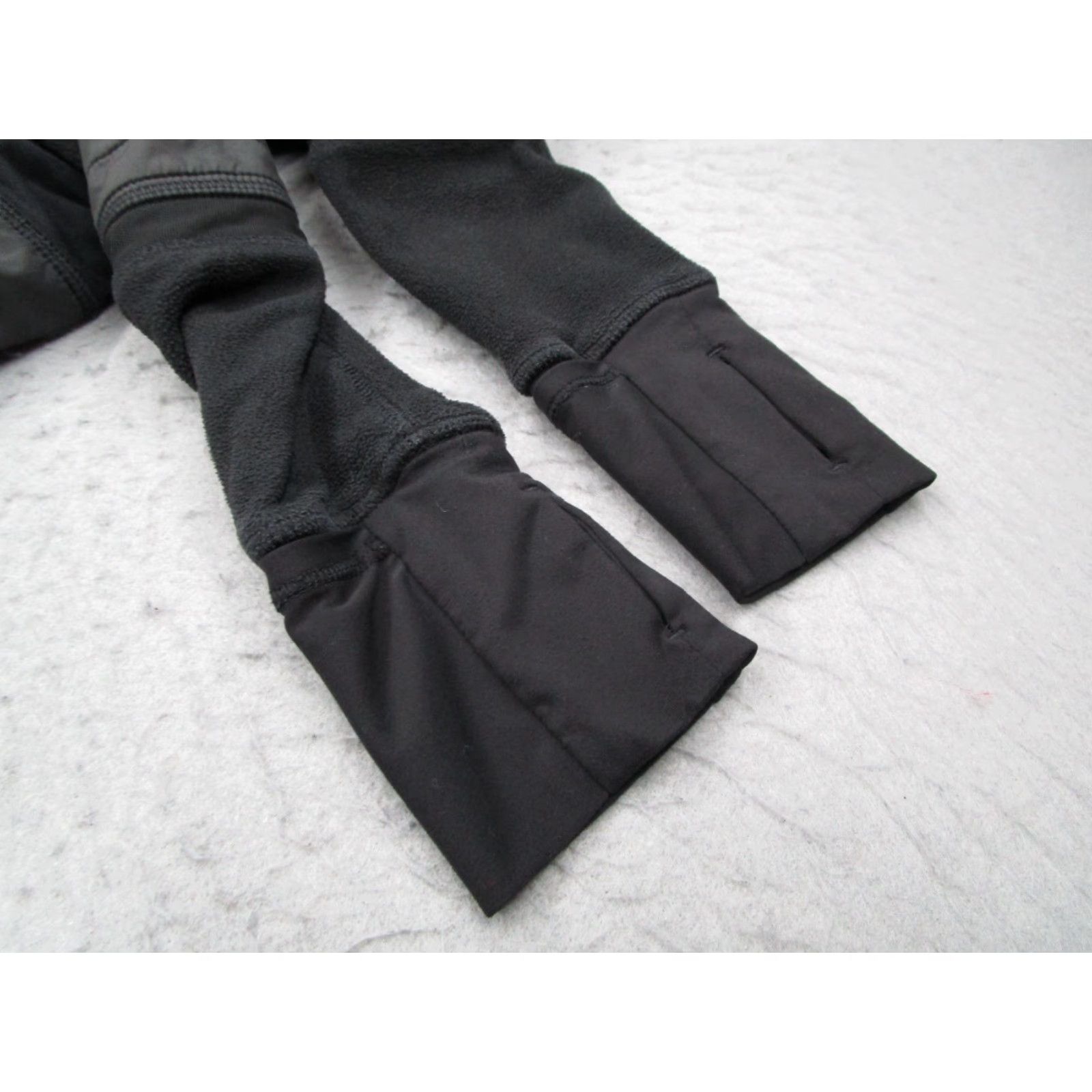 Lululemon Lululemon Jacket Women 4 Black Full Zip Hooded Thumbholes Fleecy Keen Zipped Pockets Size S / US 4 / IT 40 - 5 Thumbnail