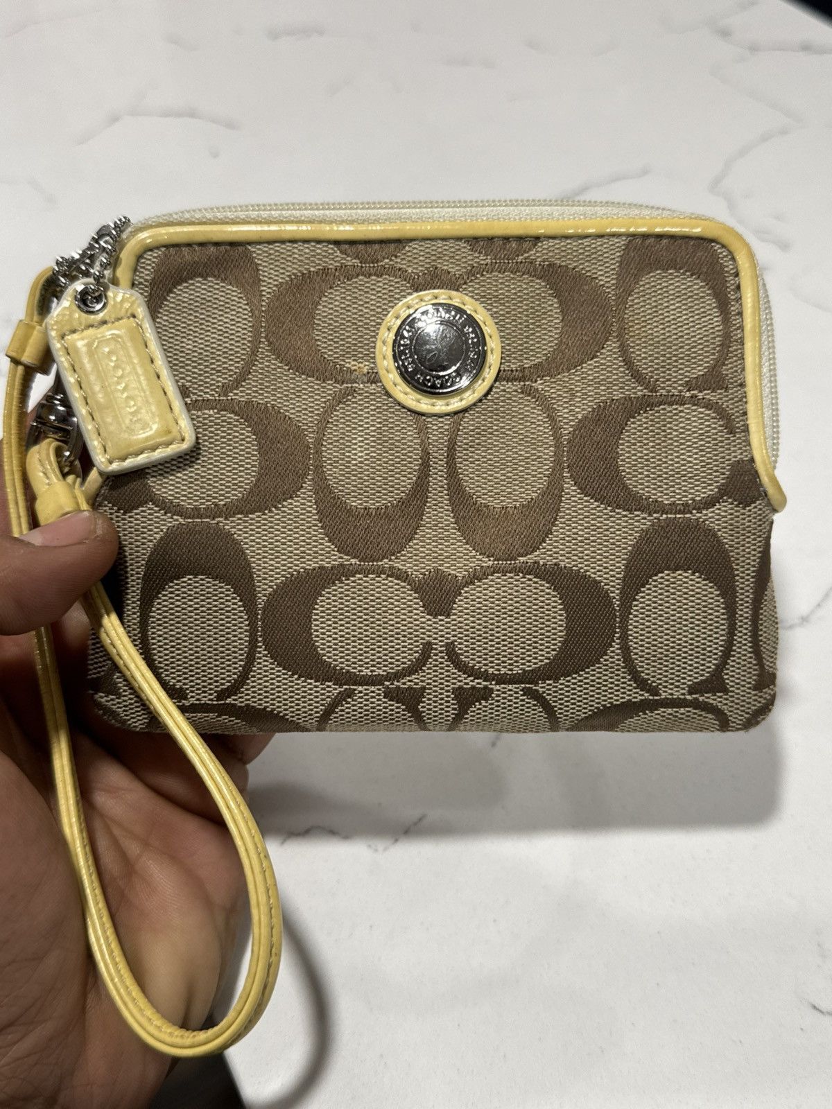 Other Vintage Coach Poppy Signature Wristlet - Khaki Size ONE SIZE - 1 Thumbnail