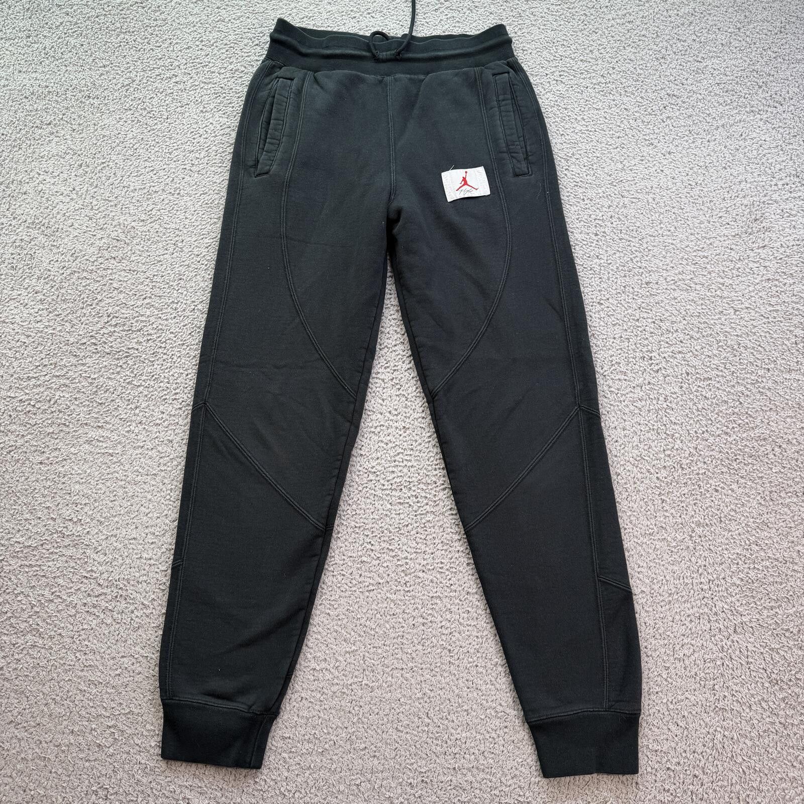 Jordan Brand Jordan Black Fleece Joggers Standard Fit Sweatpants Mens XS Size US 28 / EU 44 - 1 Thumbnail