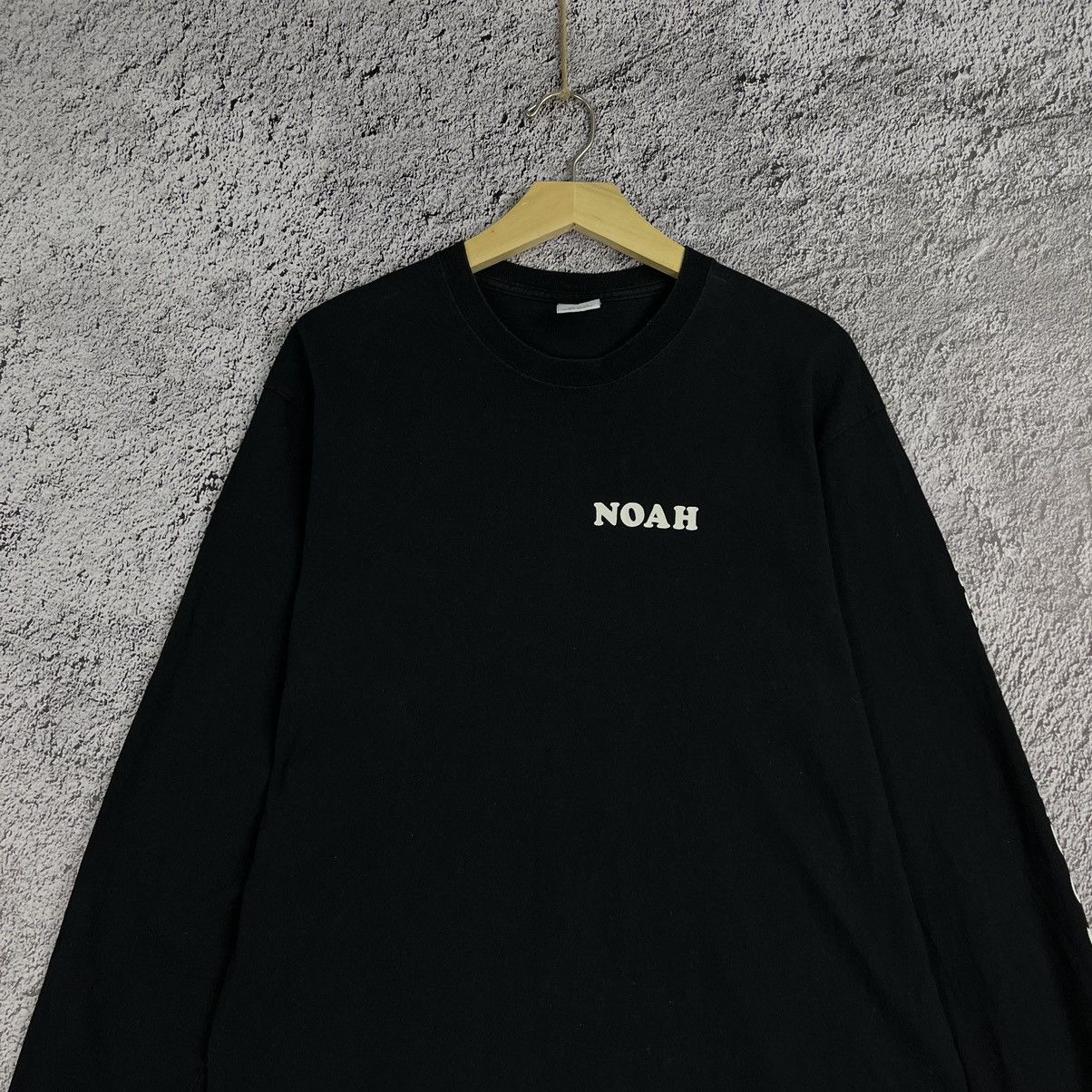 Noah 🔝RARE🔝 Noah x Earth wind and & fire Supreme Long Sleeve tee Size US L / EU 52-54 / 3 - 4 Thumbnail