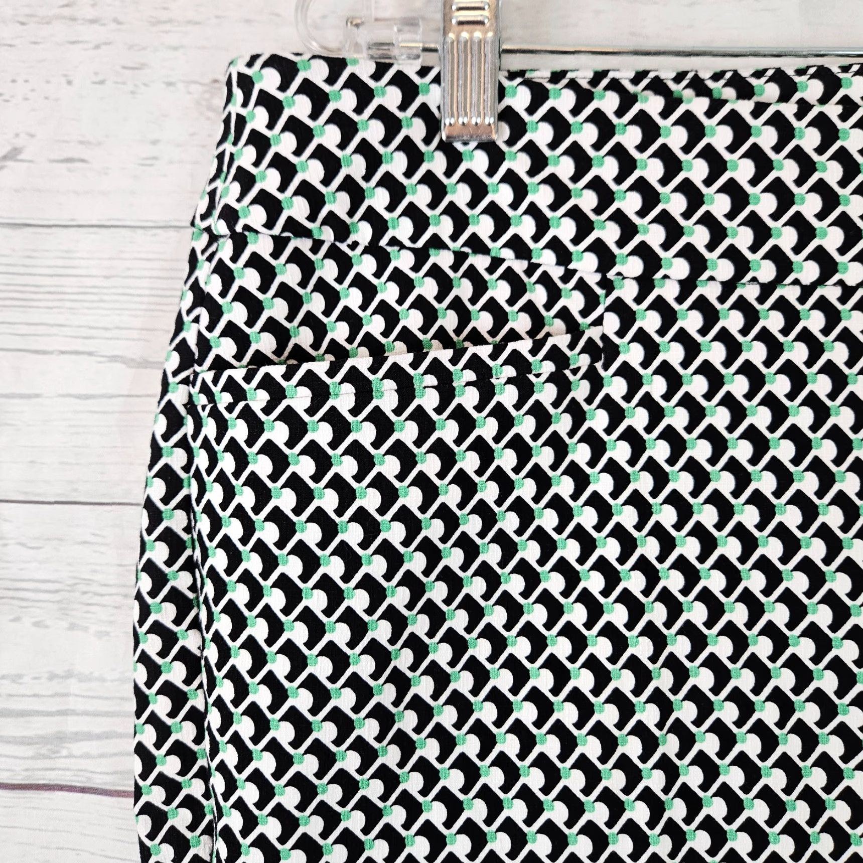 Vintage Chico's Womens Brigitte Slim Leg Ankle Pants Sz 14 Black Green Slimming Cotton Rayon Spandex Geometric Inseam 27" Vintage No Size 36" / US 14 / IT 50 - 3 Thumbnail