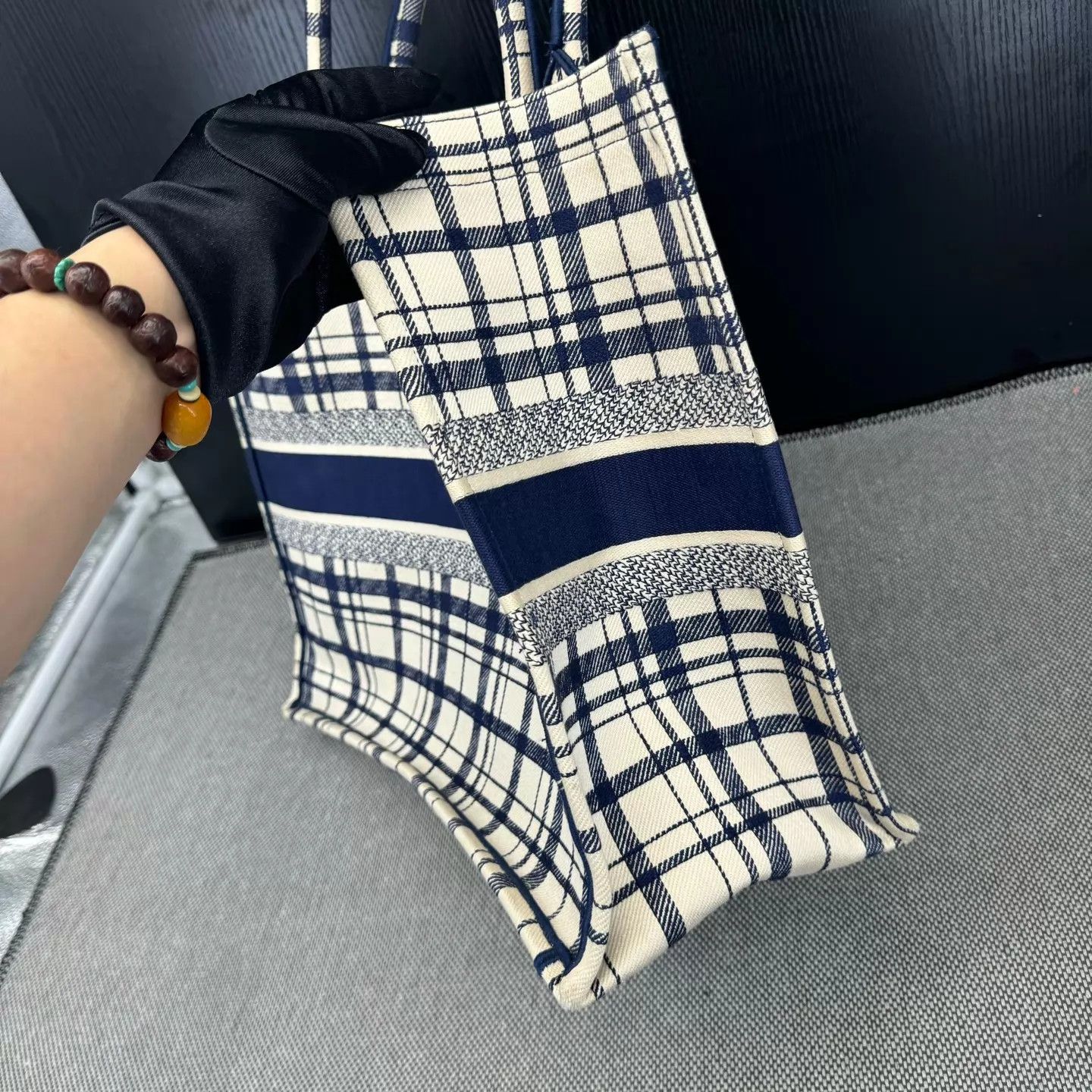 Dior Dior Book Tote Blue White Gingham Large Stained Size ONE SIZE - 4 Thumbnail