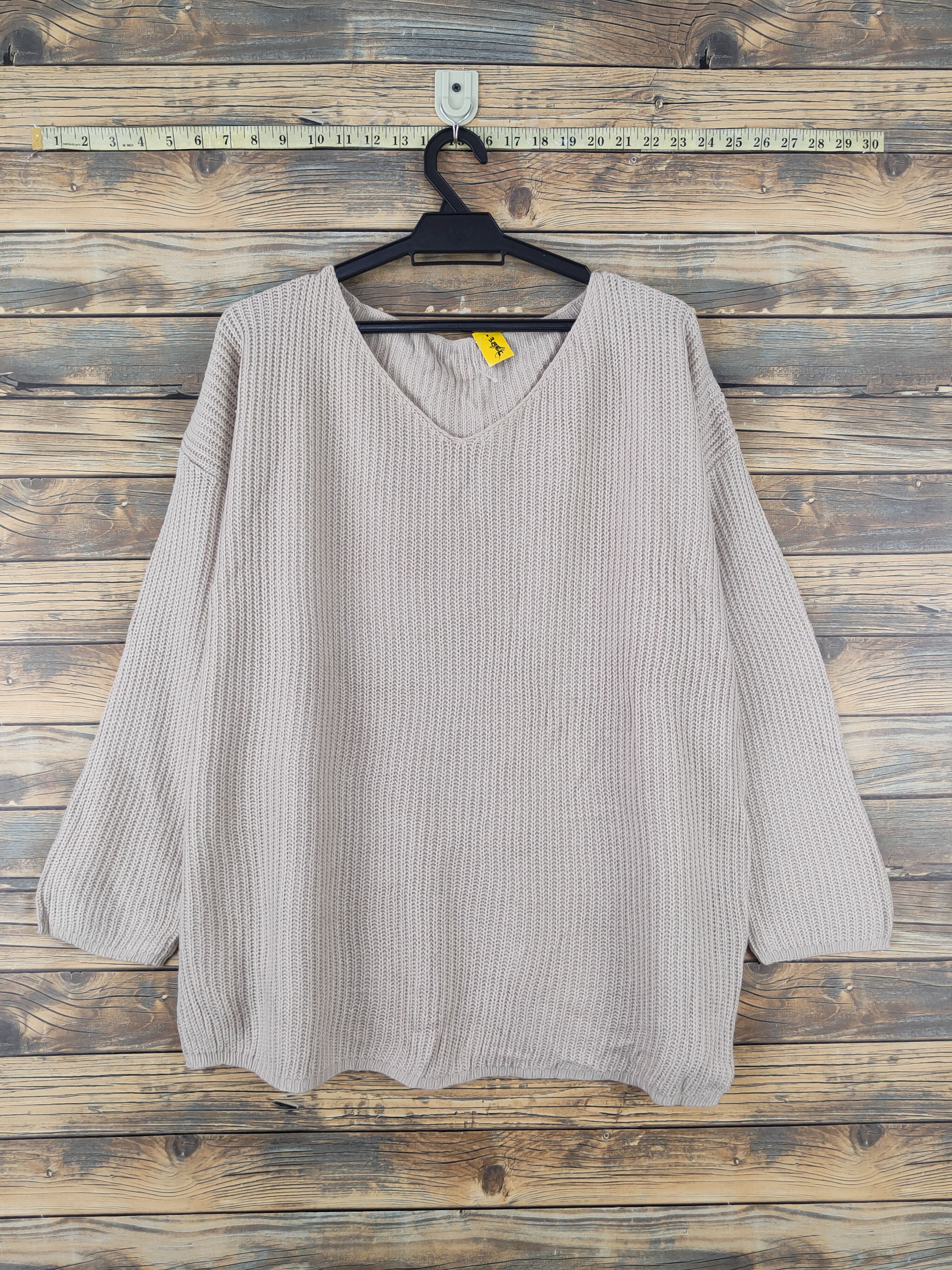 Vintage Titivate Beige Knitwear Sweatshirts #W1827 Size L / US 10 / IT 46 - 1 Thumbnail