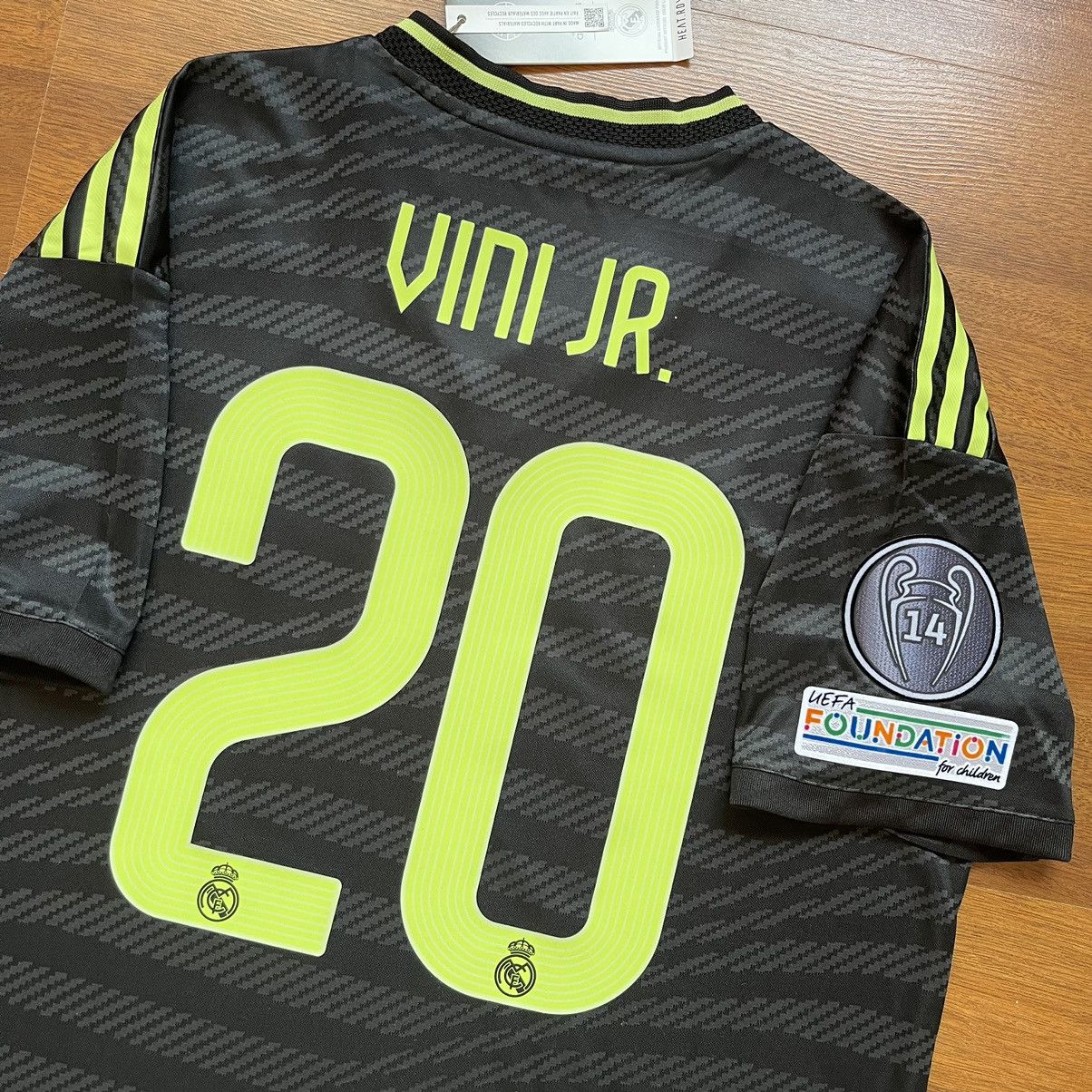 Adidas × Vintage REAL MADRID ADIDAS 2022/2023 FOOTBALL THIRD JERSEY #20 VINI Size US M / EU 48-50 / 2 - 12 Thumbnail