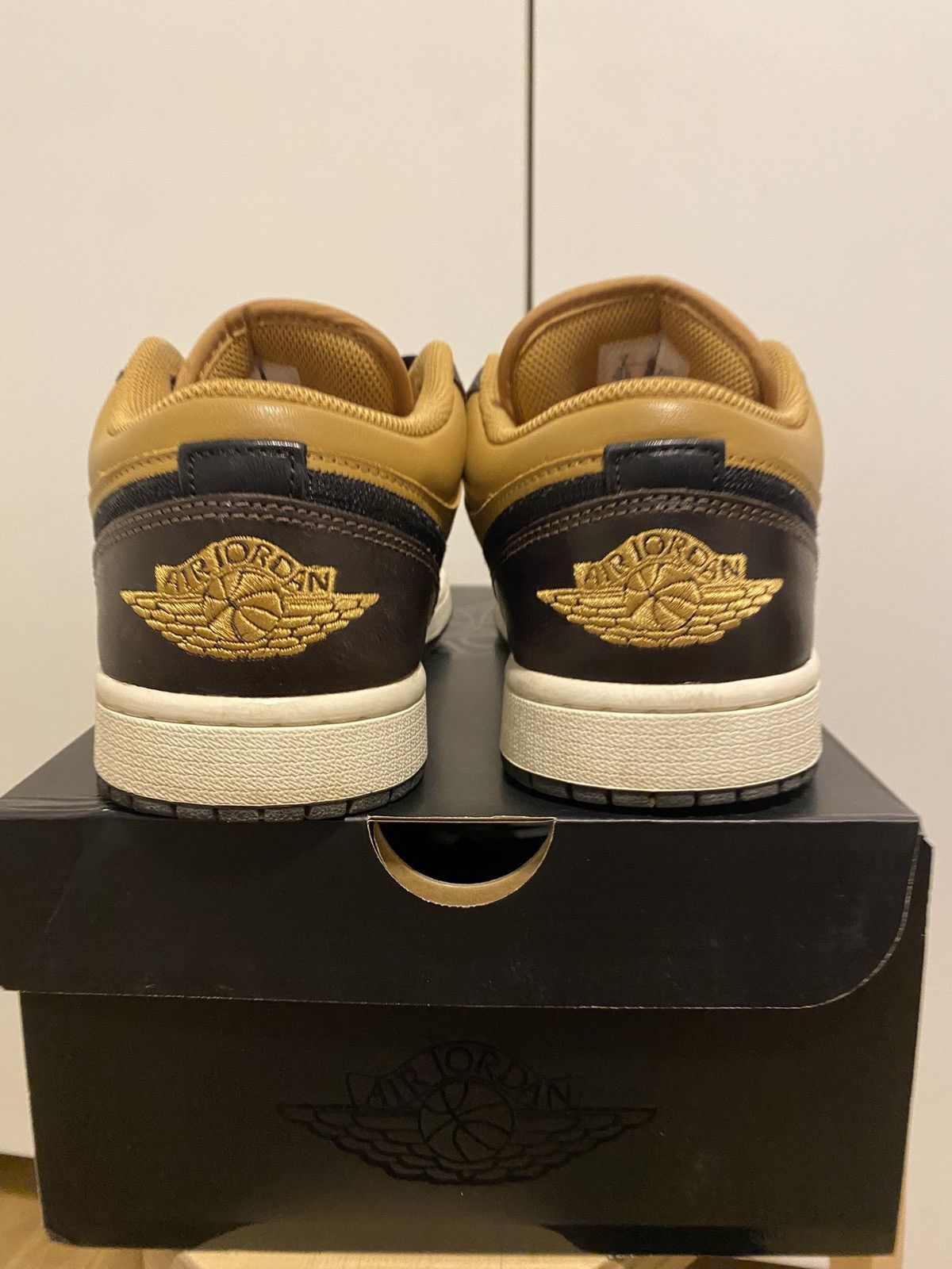 Nike Jordan 1 Low SE Flax/Baroque Brown | EUR 41 Size US 8 / EU 41 - 2 Thumbnail